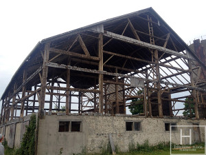 Ontario Reclaimed Wood Tables - Demolition Process HD Threshing Gerald Reinink