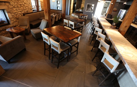 restaurant tables Ontario,reclaimed wood restaurant tables, bar table tops Ontario, reclaimed wood bar table tops, restaurant table tops, epoxy, resin, epoxy finish, resin, HD Threshing, HD Threshing Floor Furniture