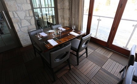 restaurant tables Ontario,reclaimed wood restaurant tables, bar table tops Ontario, reclaimed wood bar table tops, restaurant table tops, epoxy, resin, epoxy finish, resin, HD Threshing, HD Threshing Floor Furniture