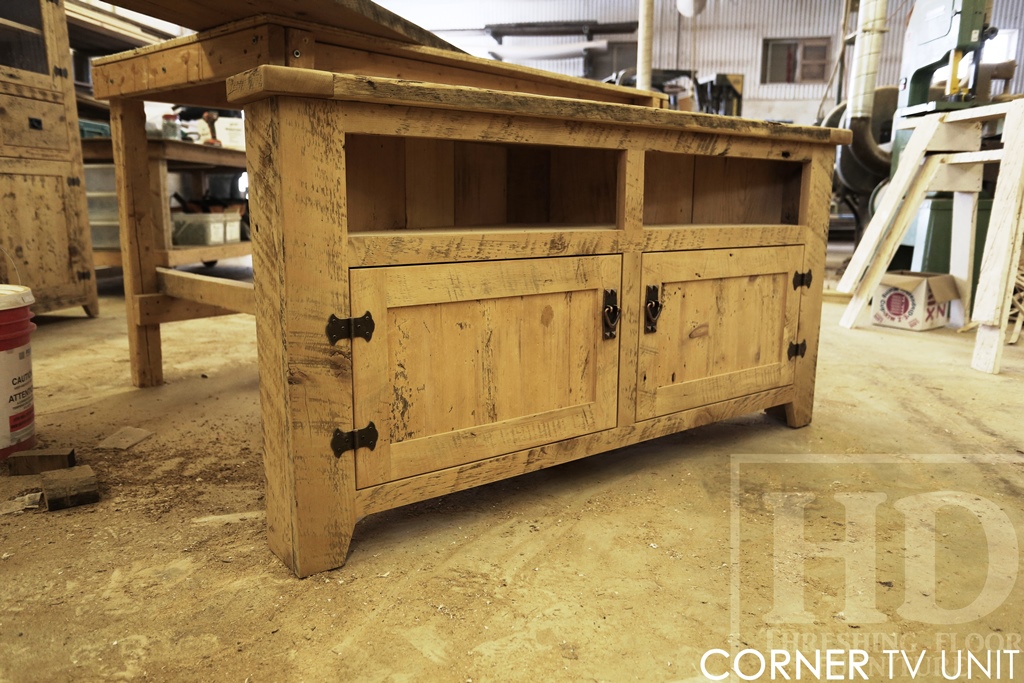 reclaimed wood corner cabinet, reclaimed wood furniture Ontario, rustic entertainment unit, lee valley hardware, HD Threshing, HD Threshing Floor Furniture, mennonite furniture Ontario, rustic cabinet, farmhouse style, country style, recycled wood furniture