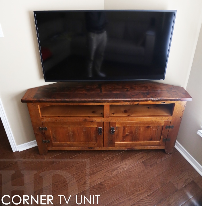 reclaimed wood corner cabinet, reclaimed wood furniture Ontario, rustic entertainment unit, lee valley hardware, HD Threshing, HD Threshing Floor Furniture, mennonite furniture Ontario, rustic cabinet, farmhouse style, country style, recycled wood furniture