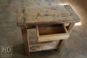 reclaimed wood console table, reclaimed wood sofa table, reclaimed wood hall table, reclaimed wood table Ontario, mennonite furniture, custom reclaimed wood furniture, solid wood furniture Ontario, cottage furniture Ontario, farmhouse table