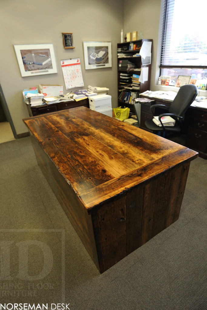 reclaimed wood desk, custom desk, etobicoke, ontario, barnwood desk, Ontario, unique desks ontario, hd threshing, gerald reinink, office furniture ontario