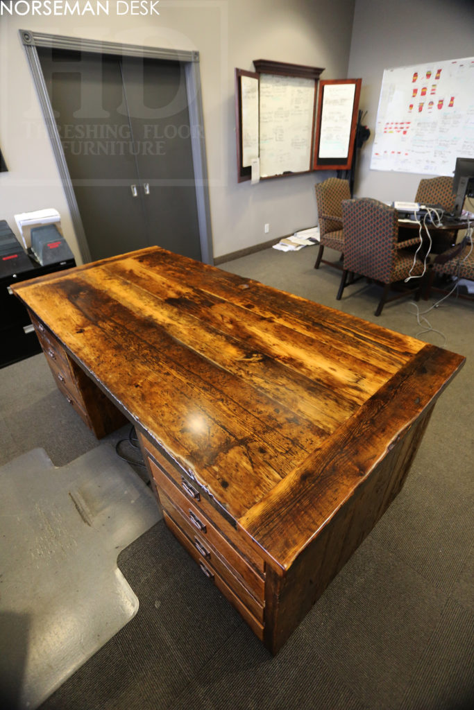 reclaimed wood desk, custom desk, etobicoke, ontario, barnwood desk, Ontario, unique desks ontario, hd threshing, gerald reinink