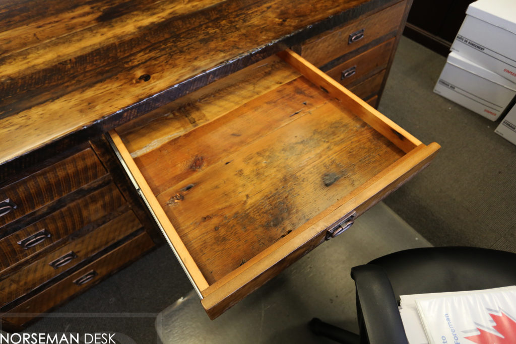 reclaimed wood desk, custom desk, etobicoke, ontario, barnwood desk, Ontario, unique desks ontario, hd threshing, gerald reinink, office furniture ontario