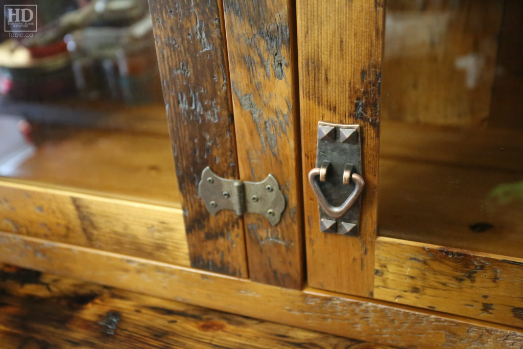 Reclaimed Wood Hutch by HD Threshing Floor Furniture / www.table.ca