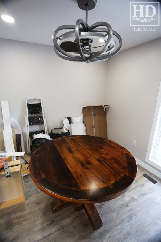 Barnboard Round Table made from Ontario Barnwood by HD Threshing Floor Furniture / www.table.ca