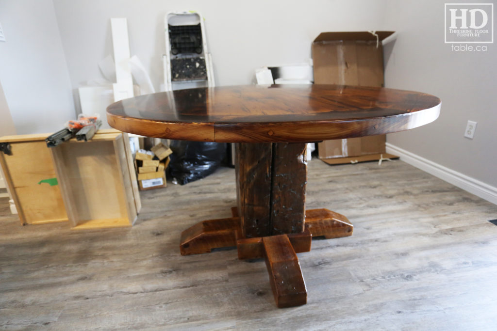 Barnboard Round Table made from Ontario Barnwood by HD Threshing Floor Furniture / www.table.ca