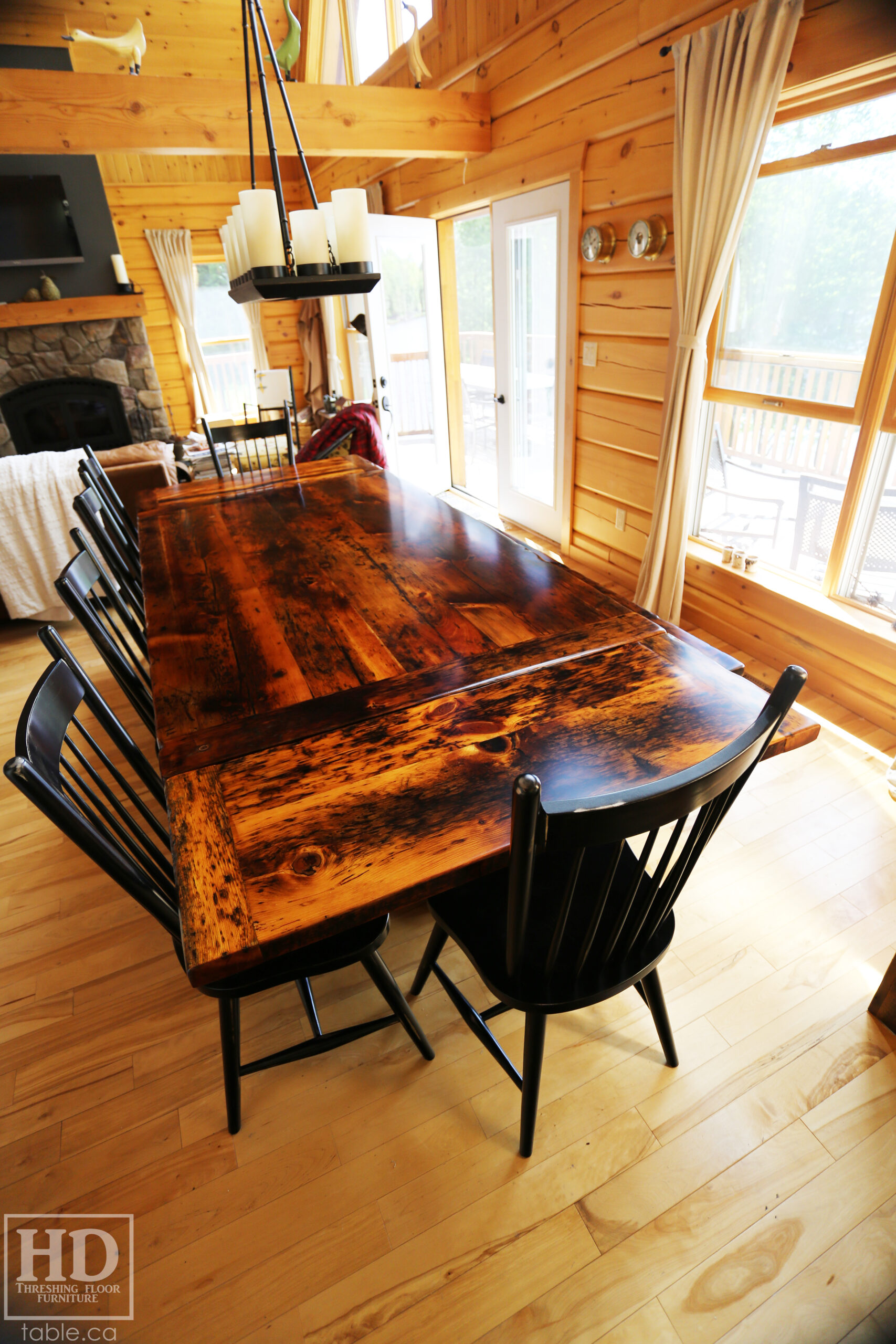 Reclaimed Wood Cottage Table by HD Threshing Floor Furniture / www.table.ca