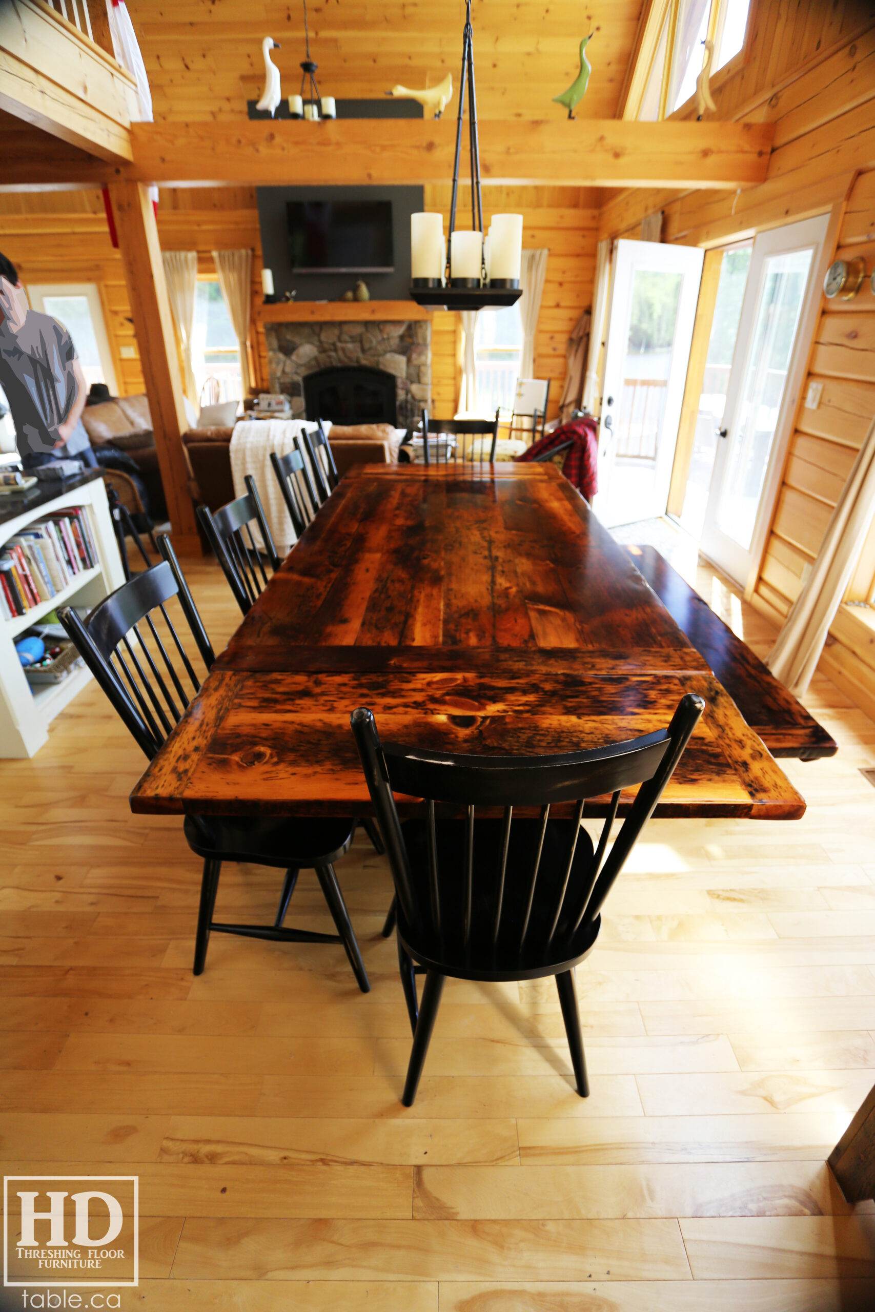 Reclaimed Wood Cottage Table by HD Threshing Floor Furniture / www.table.ca