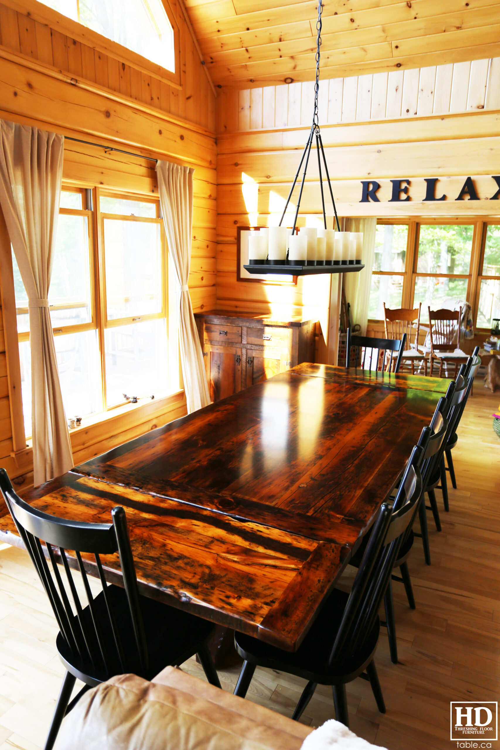 Reclaimed Wood Cottage Table by HD Threshing Floor Furniture / www.table.ca