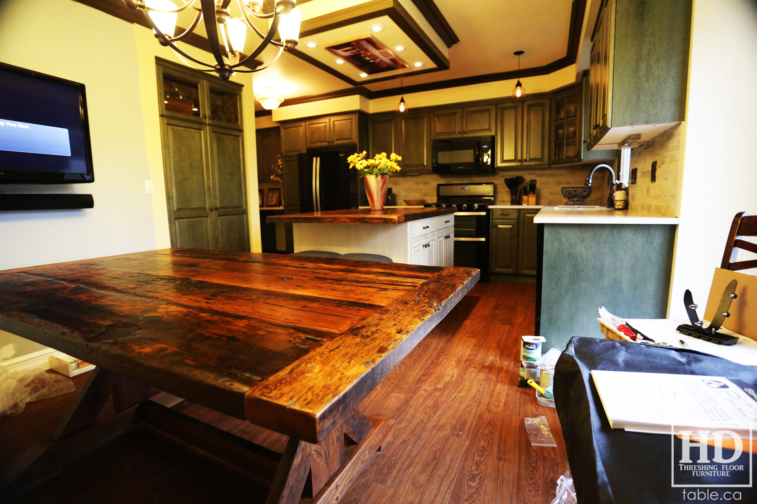 Hemlock Barnwood Table by HD Threshing Floor Furniture / www.table.ca