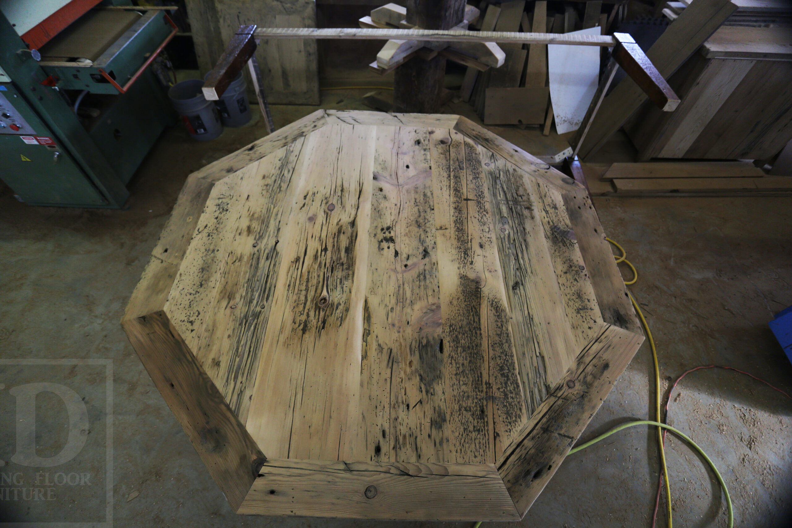 Octagon Reclaimed Wood Table by HD Threshing Floor Furniture / www.table.ca