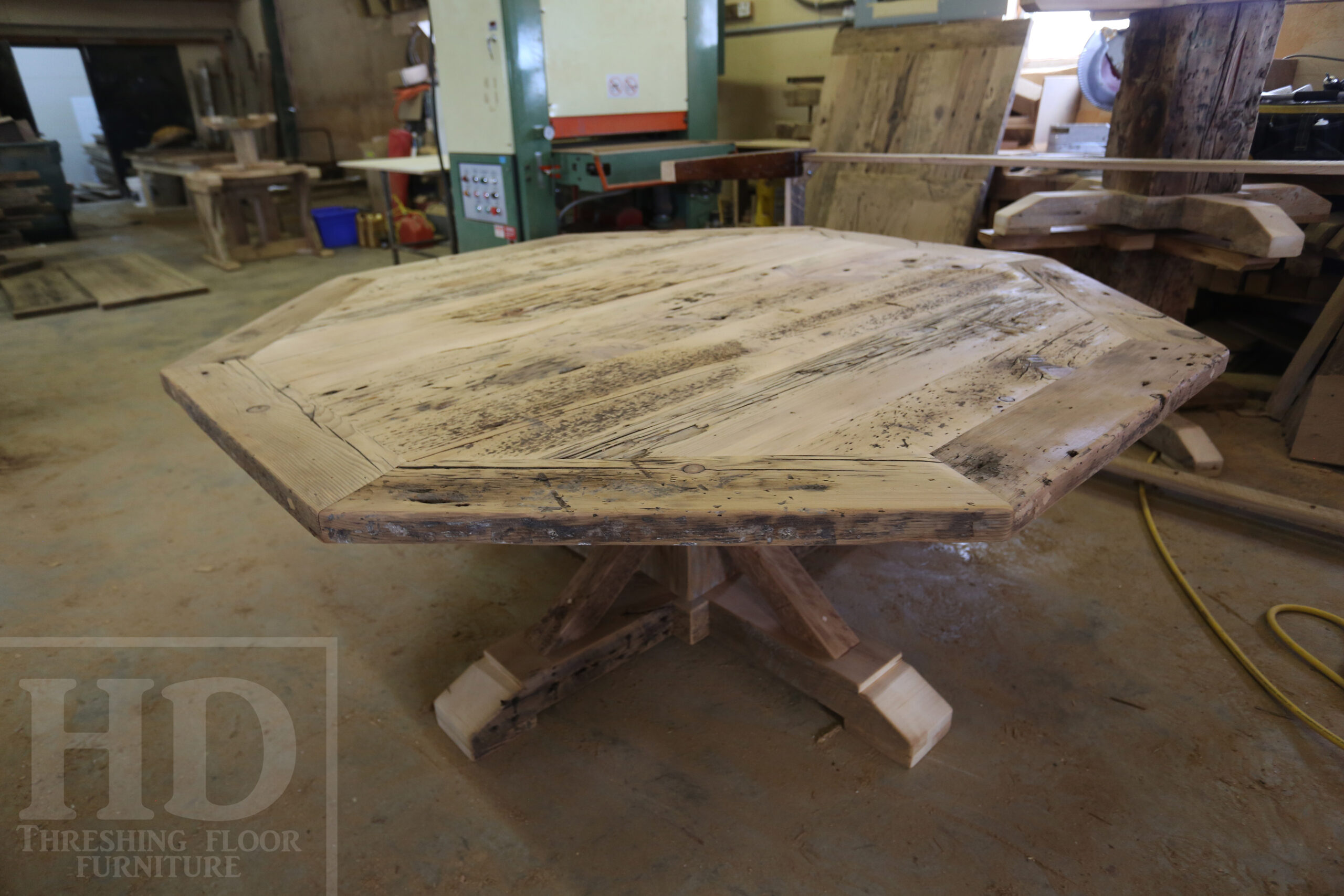 Octagon Reclaimed Wood Table by HD Threshing Floor Furniture / www.table.ca