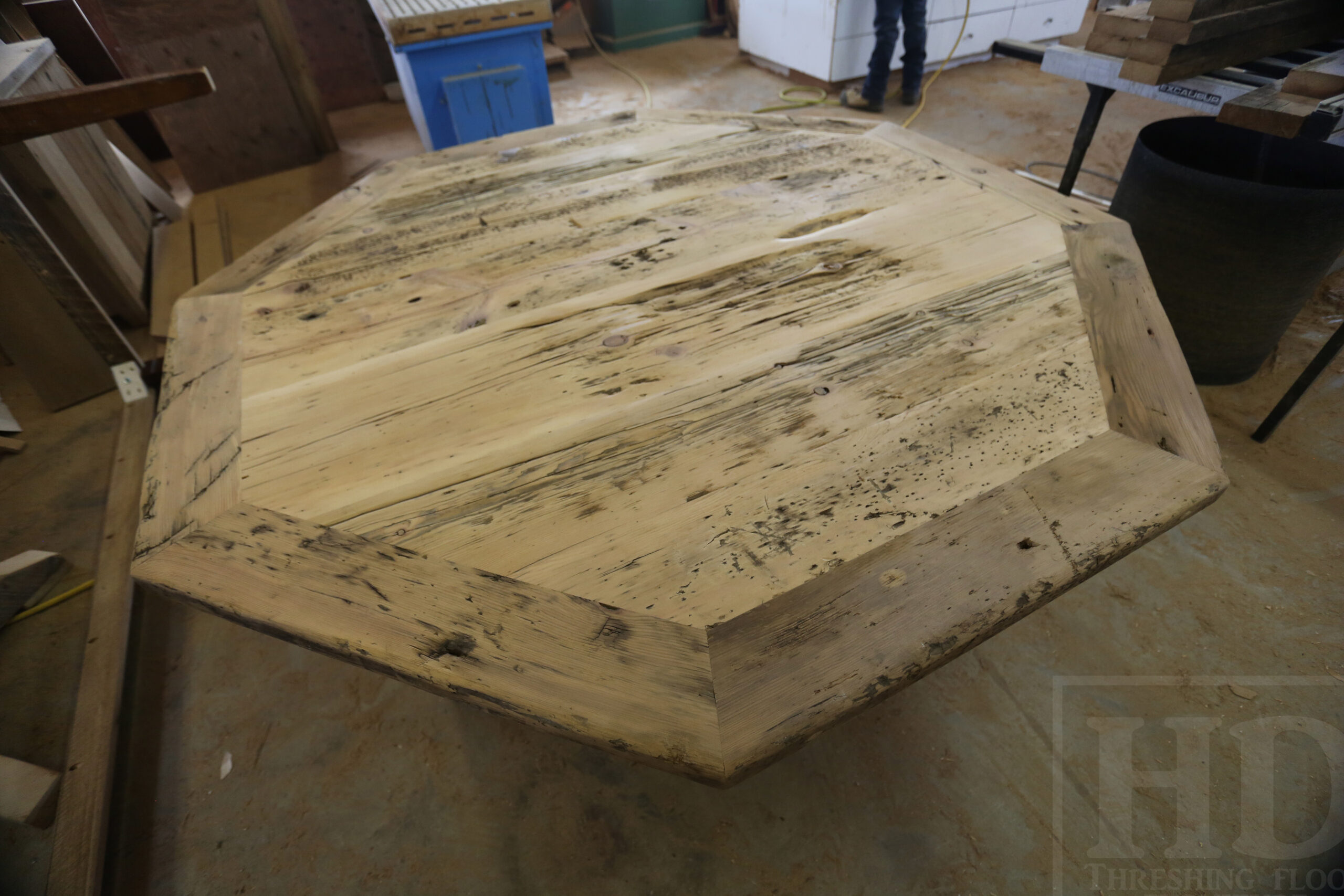 Octagon Reclaimed Wood Table by HD Threshing Floor Furniture / www.table.ca