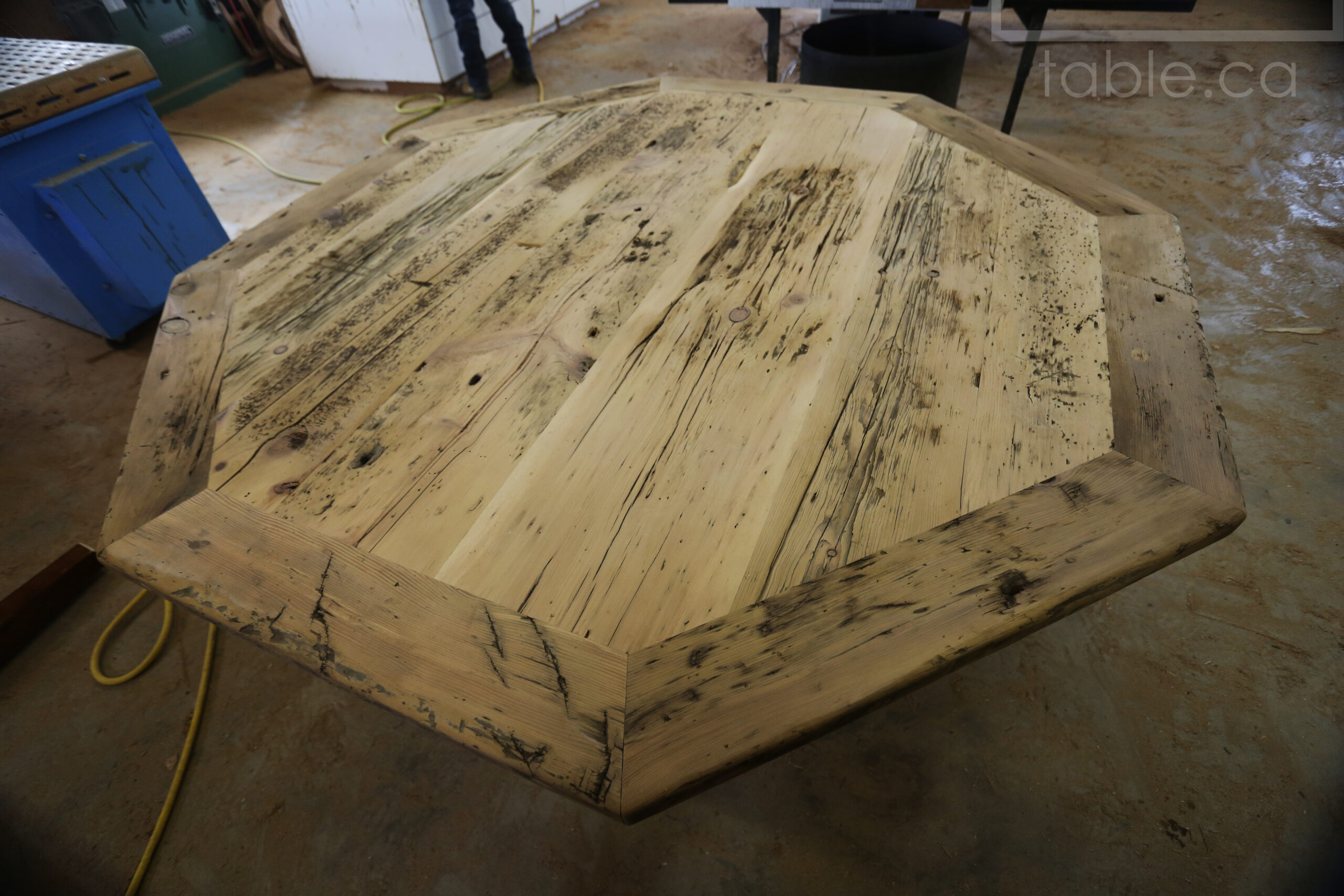 Octagon Reclaimed Wood Table by HD Threshing Floor Furniture / www.table.ca