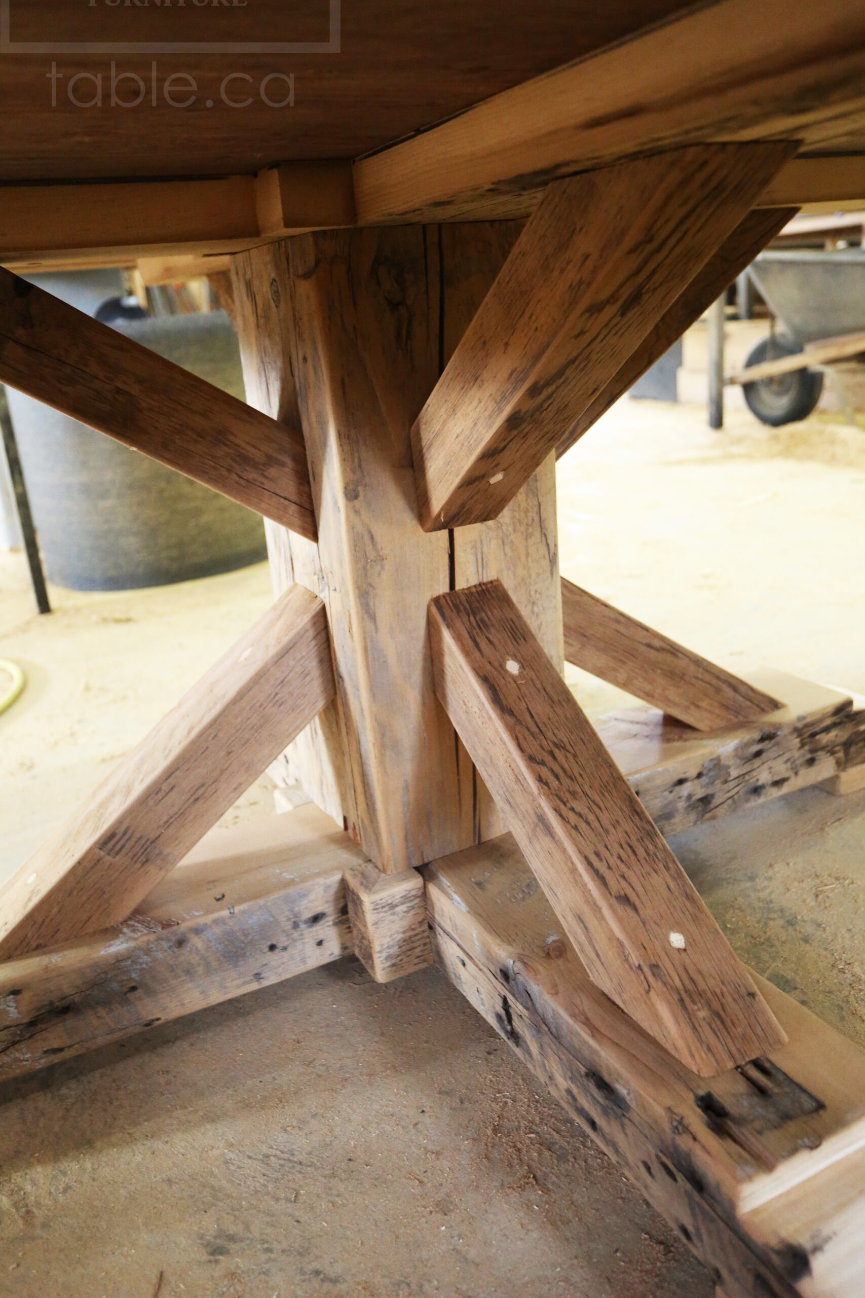 Octagon Reclaimed Wood Table by HD Threshing Floor Furniture / www.table.ca