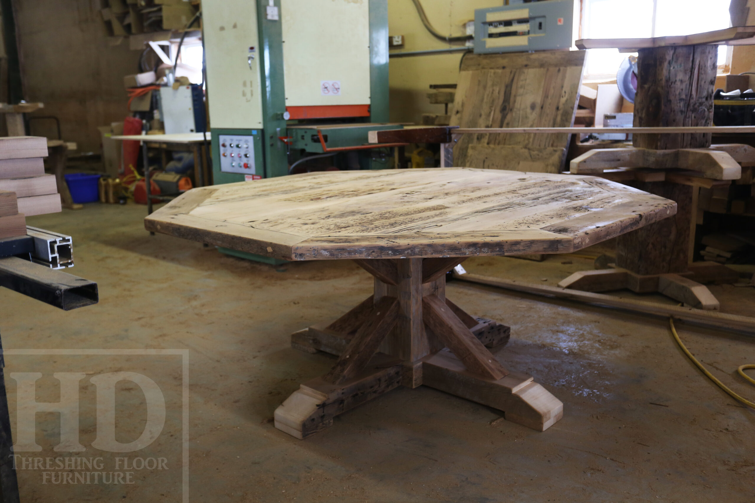 Octagon Reclaimed Wood Table by HD Threshing Floor Furniture / www.table.ca