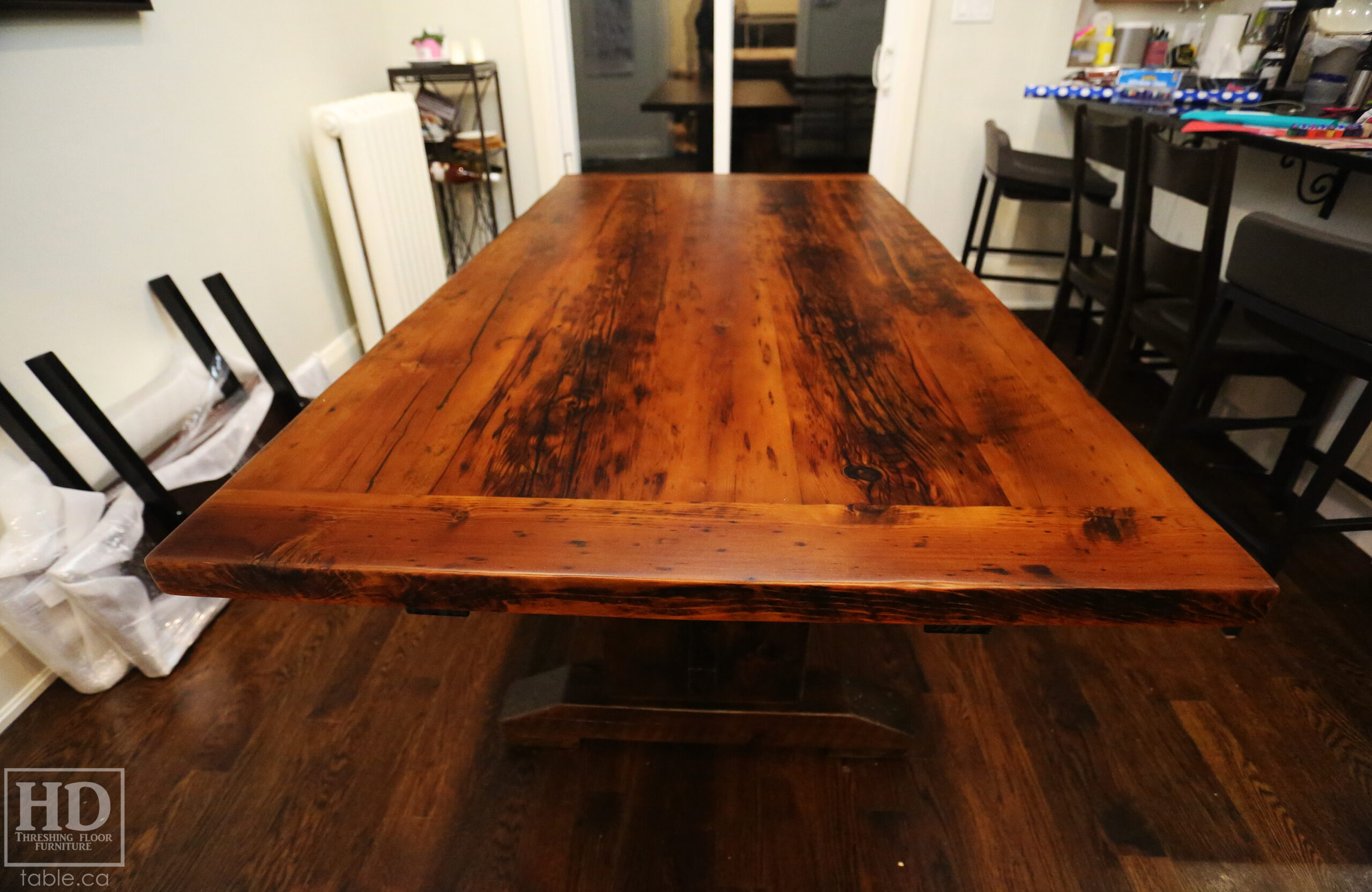 Rustic Table by HD Threshing Floor Furniture / www.table.ca