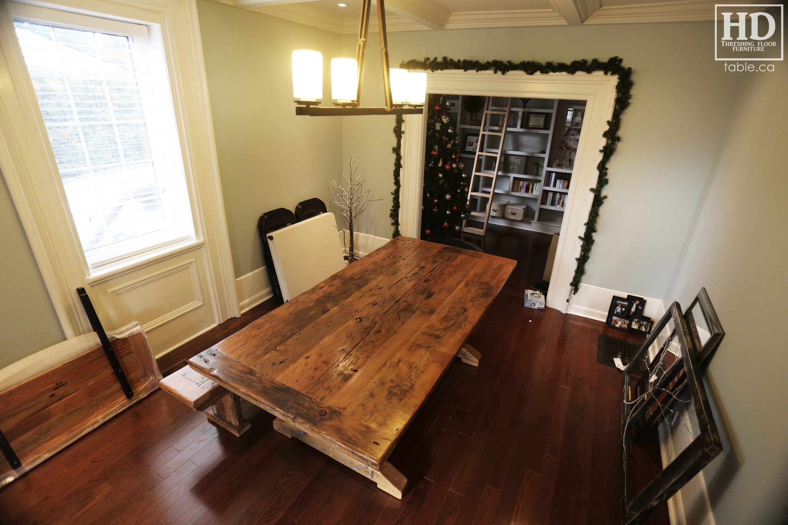 Heavy Duty Table by HD Threshing Floor Furniture / www.table.ca