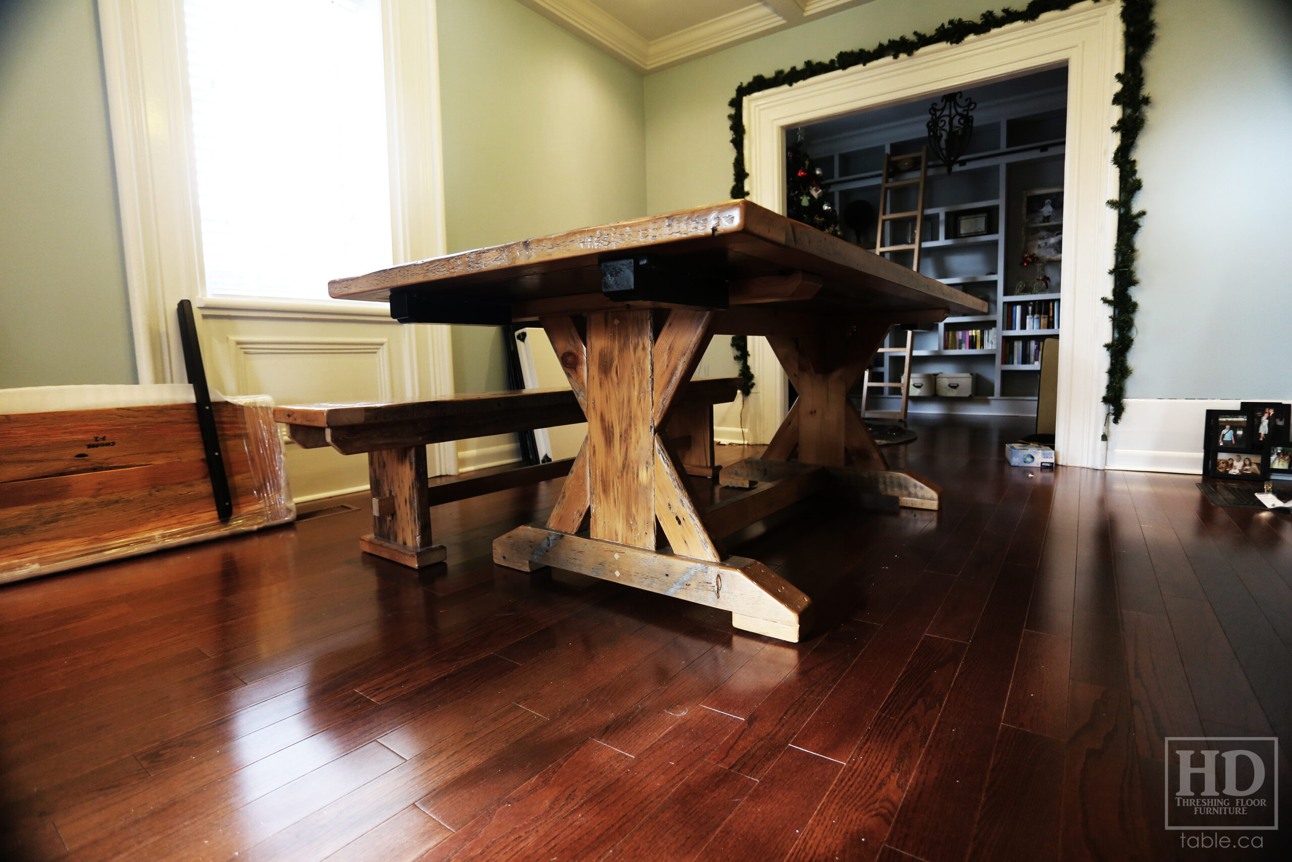 Heavy Duty Table by HD Threshing Floor Furniture / www.table.ca