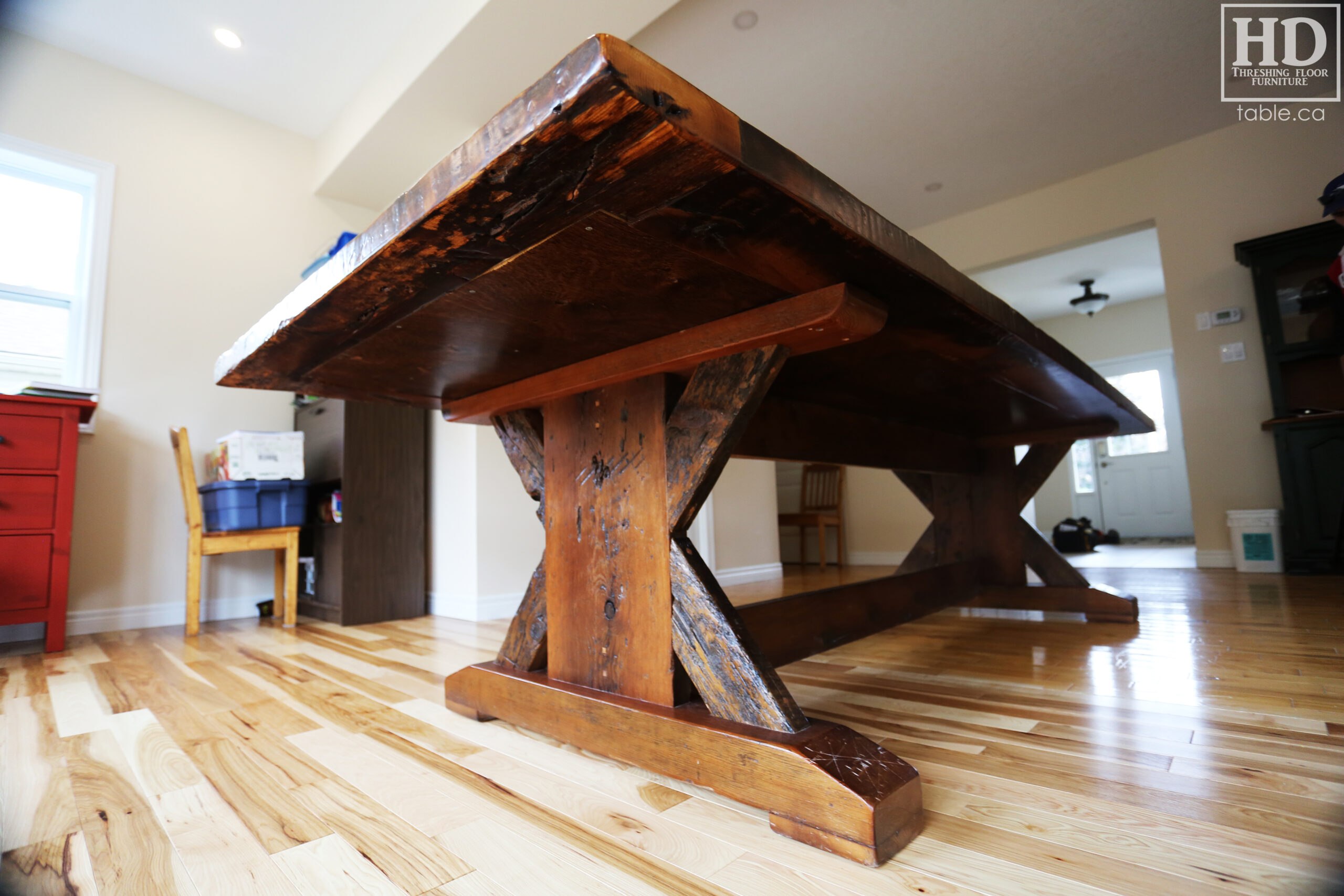 Rustic Table by HD Threshing Floor Furniture / www.table.ca