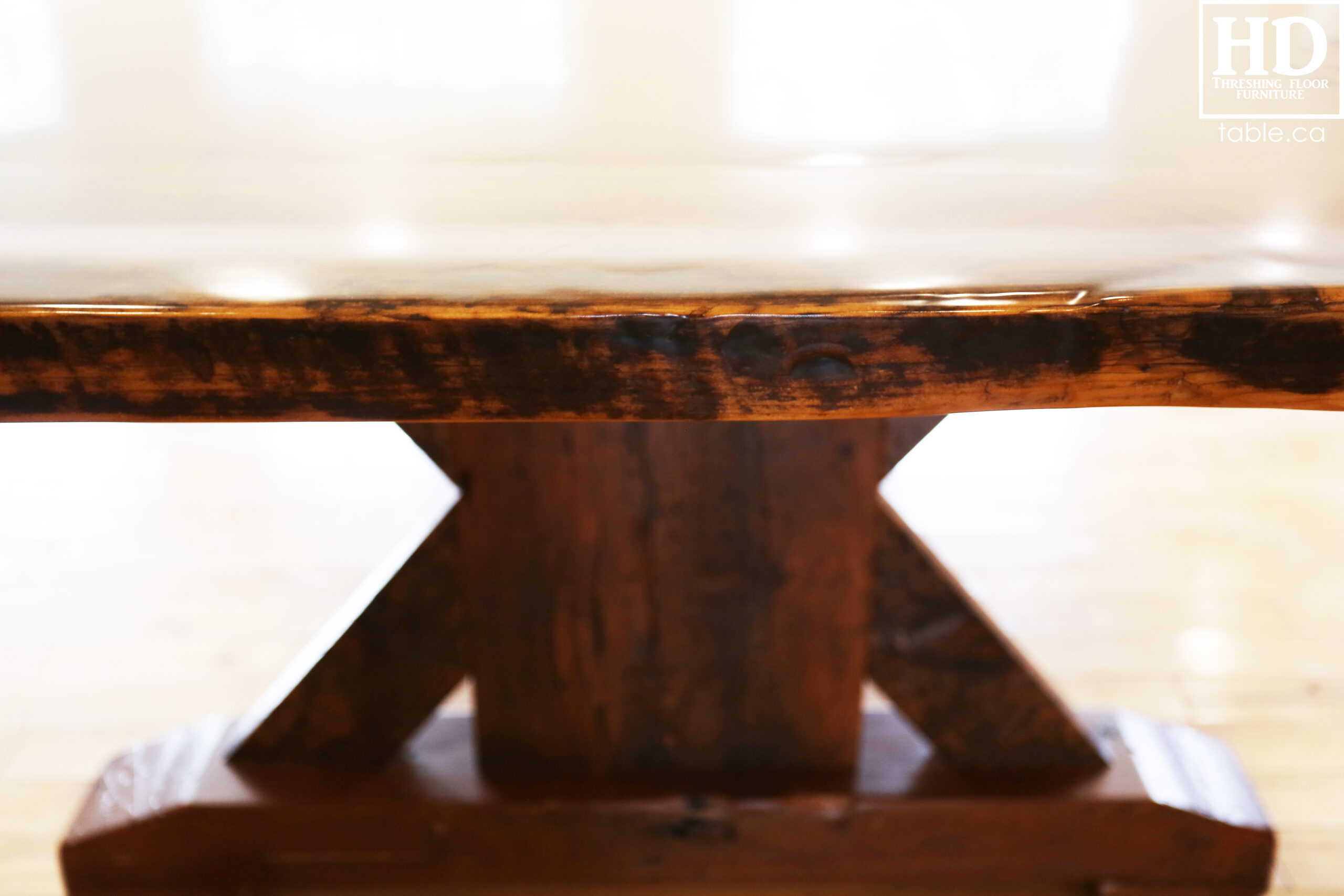 Rustic Table by HD Threshing Floor Furniture / www.table.ca