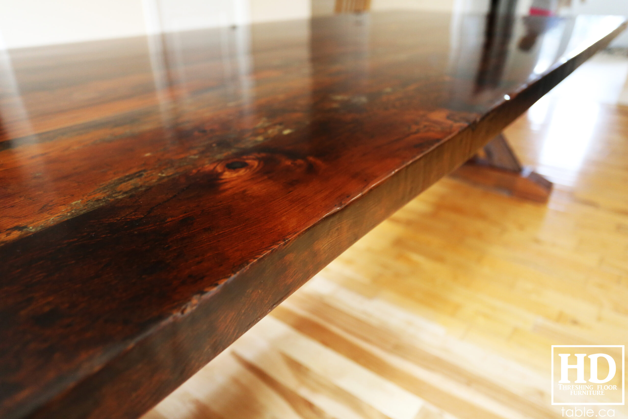 Rustic Table by HD Threshing Floor Furniture / www.table.ca