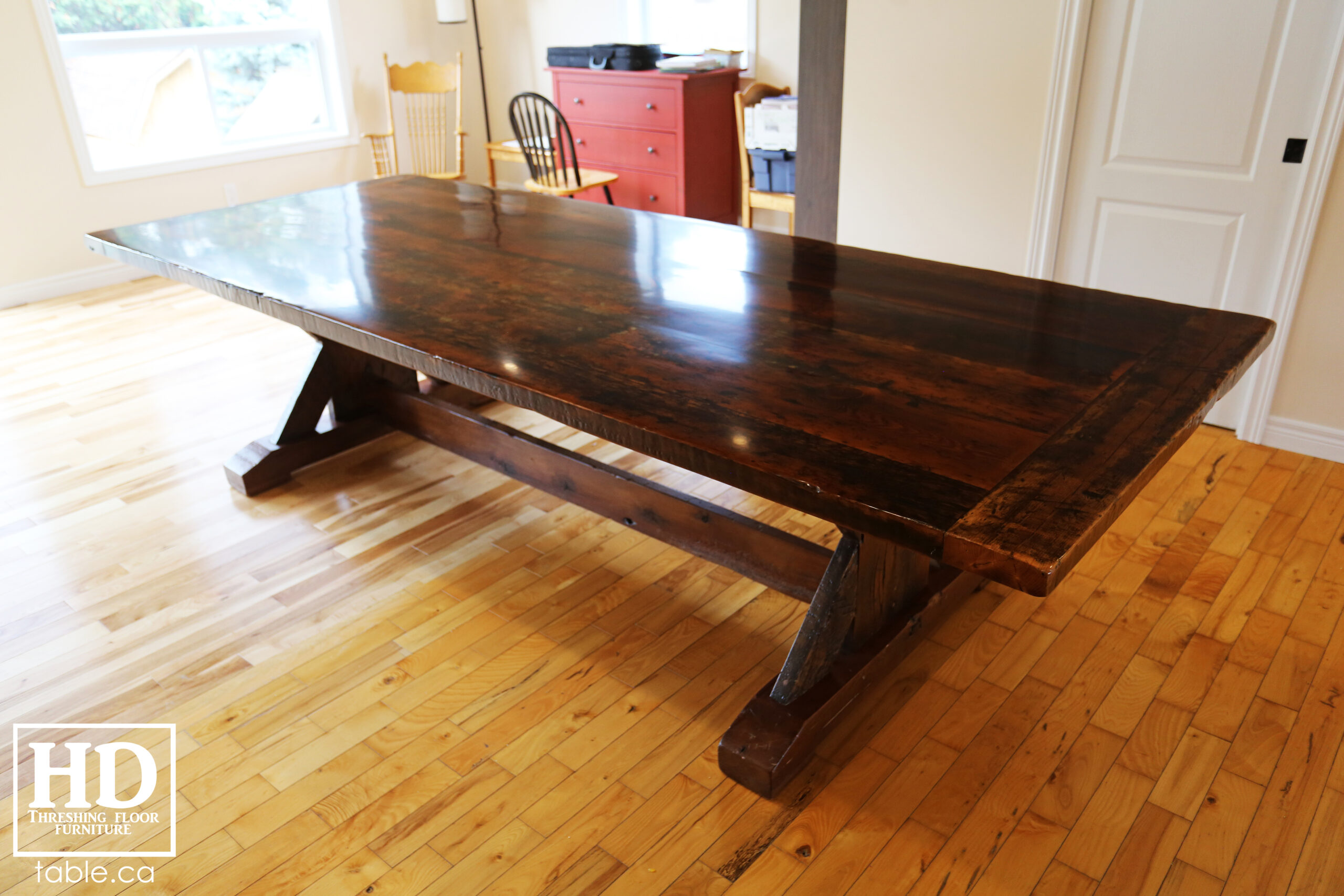 Rustic Table by HD Threshing Floor Furniture / www.table.ca