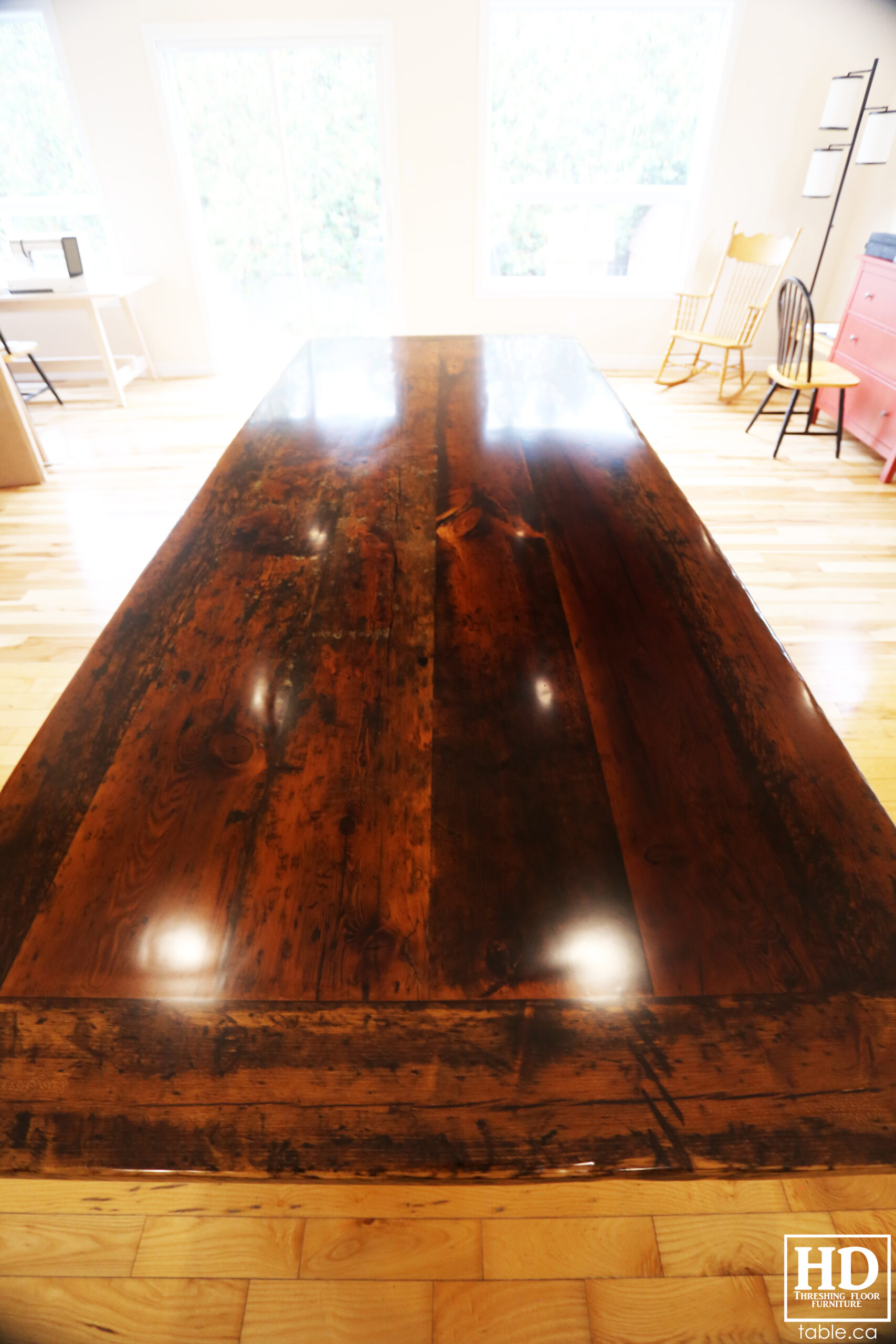 Rustic Table by HD Threshing Floor Furniture / www.table.ca