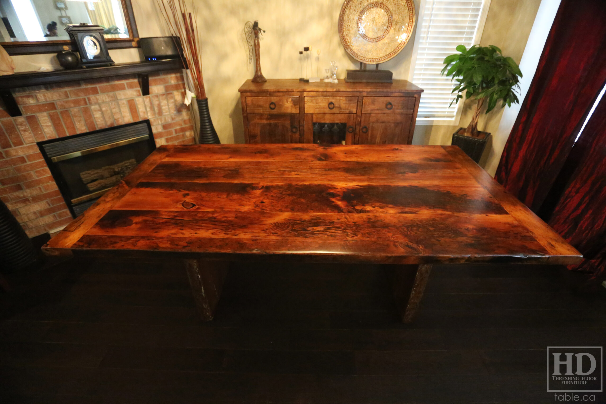 Reclaimed Wood Table by HD Threshing Floor Furniture / www.table.ca