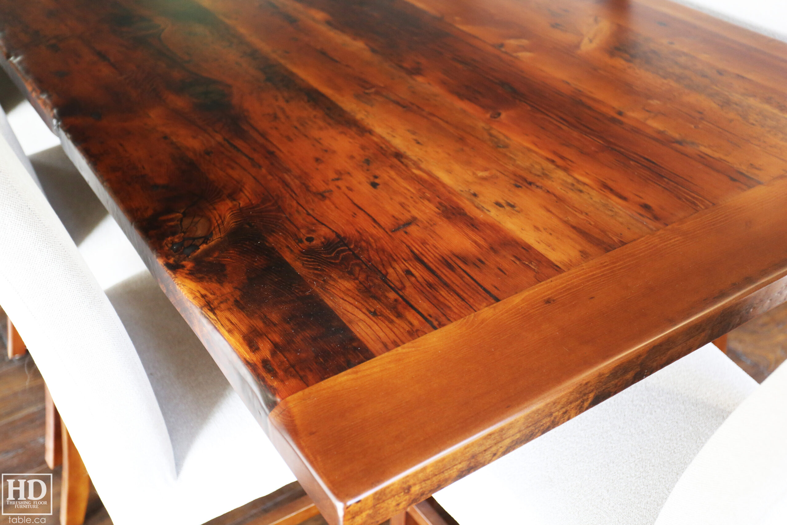 Barnwood Pedestal Table made from Ontario Barn by HD Threshing Floor Furniture / www.table.ca