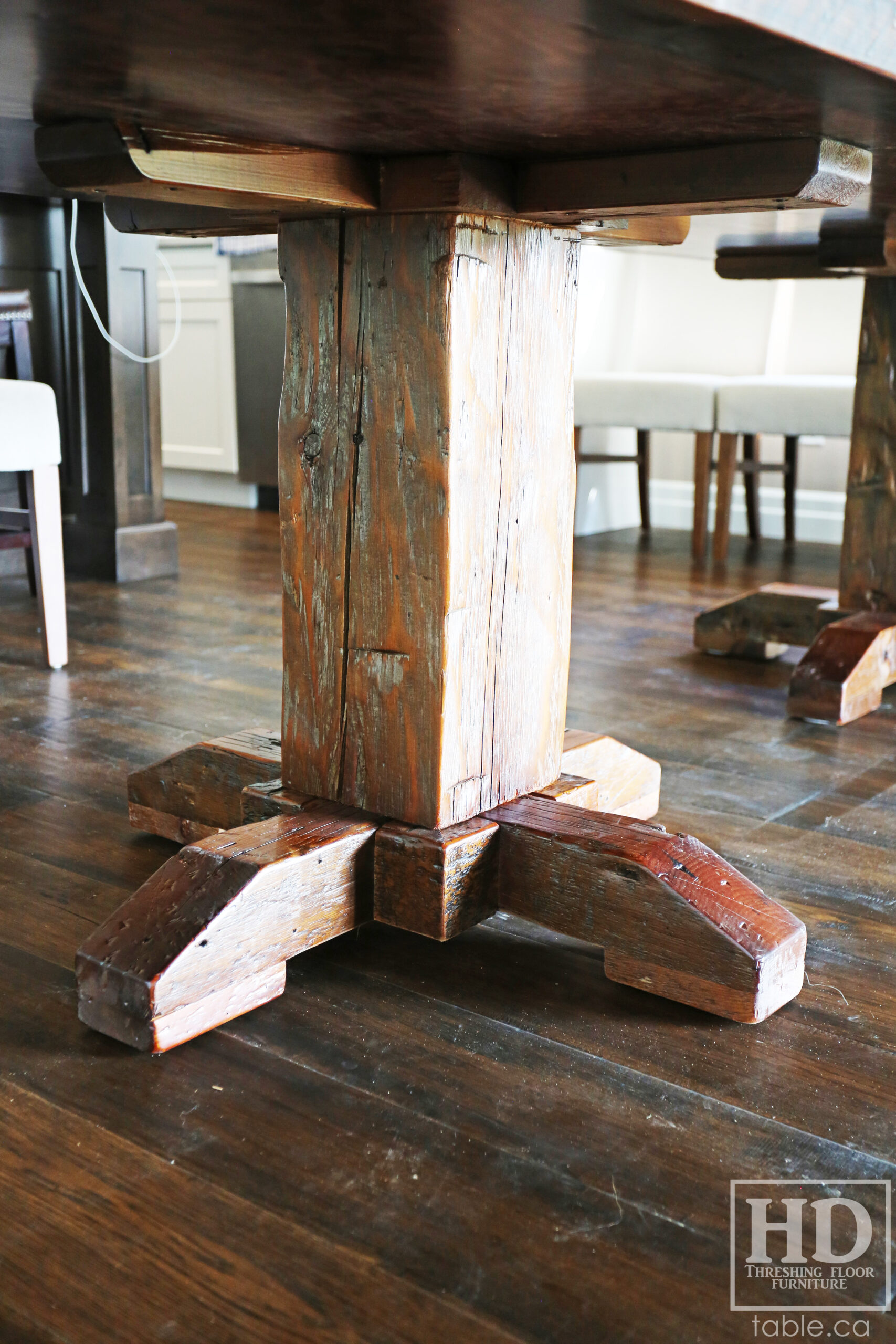 Barnwood Pedestal Table made from Ontario Barn by HD Threshing Floor Furniture / www.table.ca