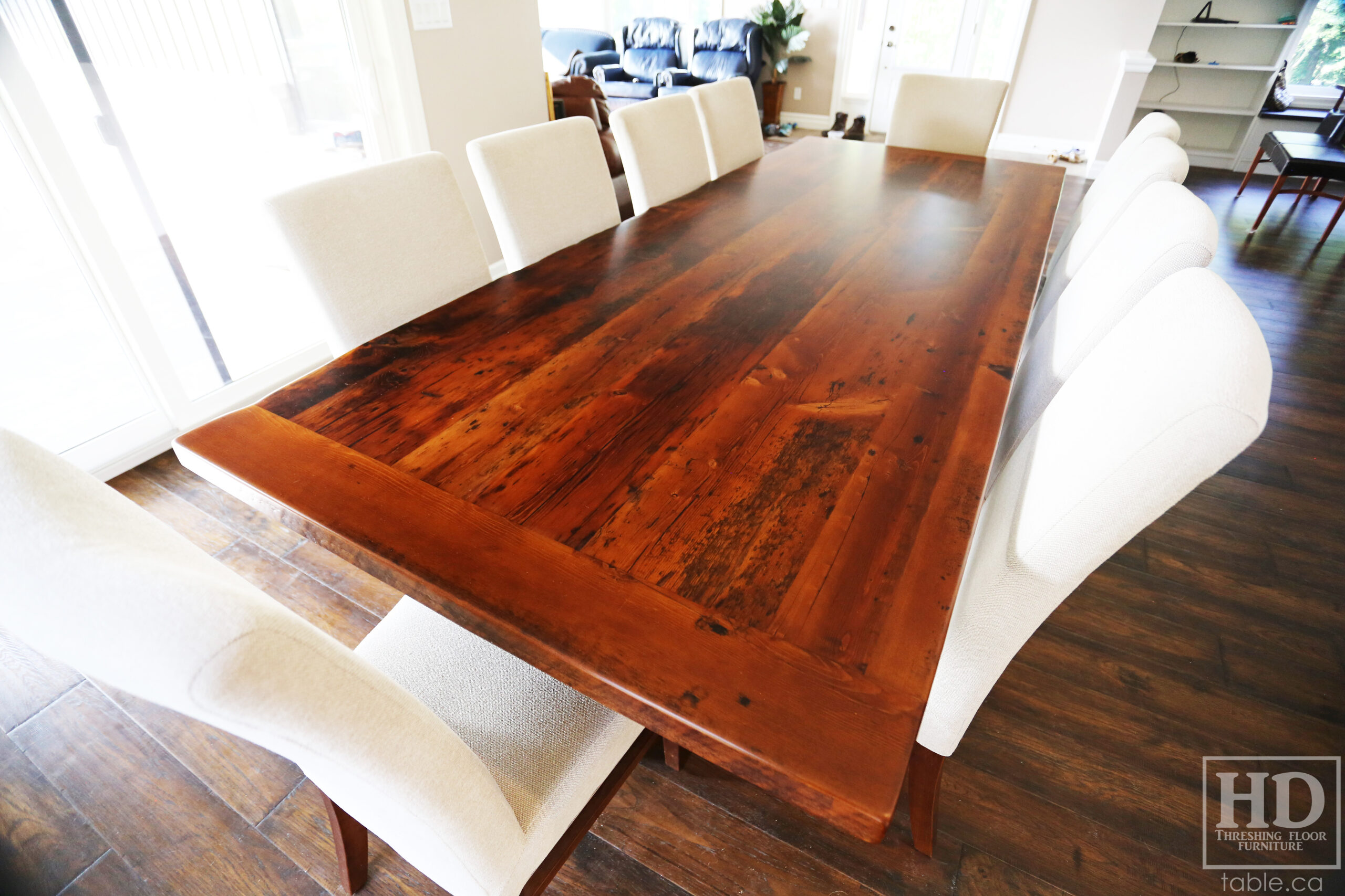 Barnwood Pedestal Table made from Ontario Barn by HD Threshing Floor Furniture / www.table.ca