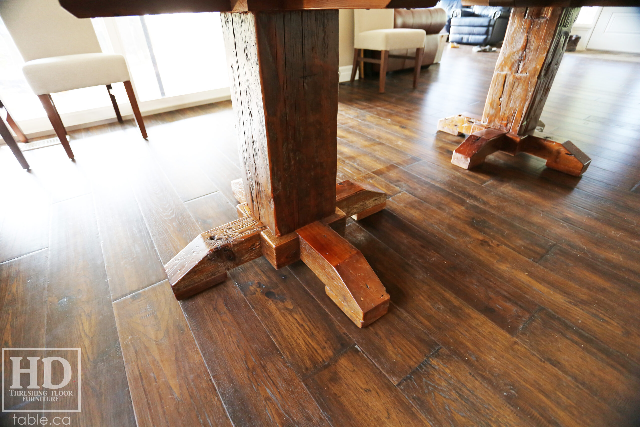 Barnwood Pedestal Table made from Ontario Barn by HD Threshing Floor Furniture / www.table.ca