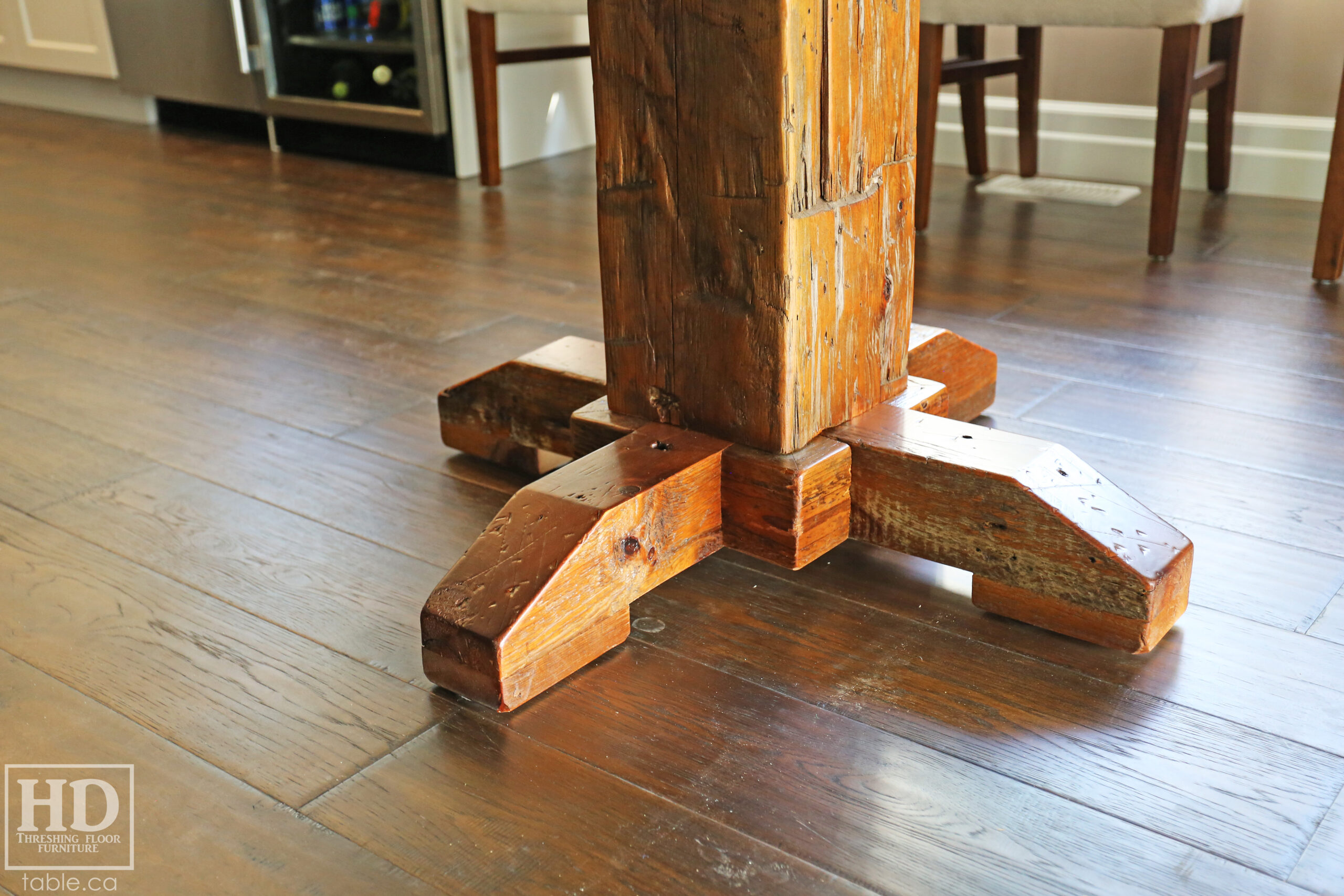 Barnwood Pedestal Table made from Ontario Barn by HD Threshing Floor Furniture / www.table.ca