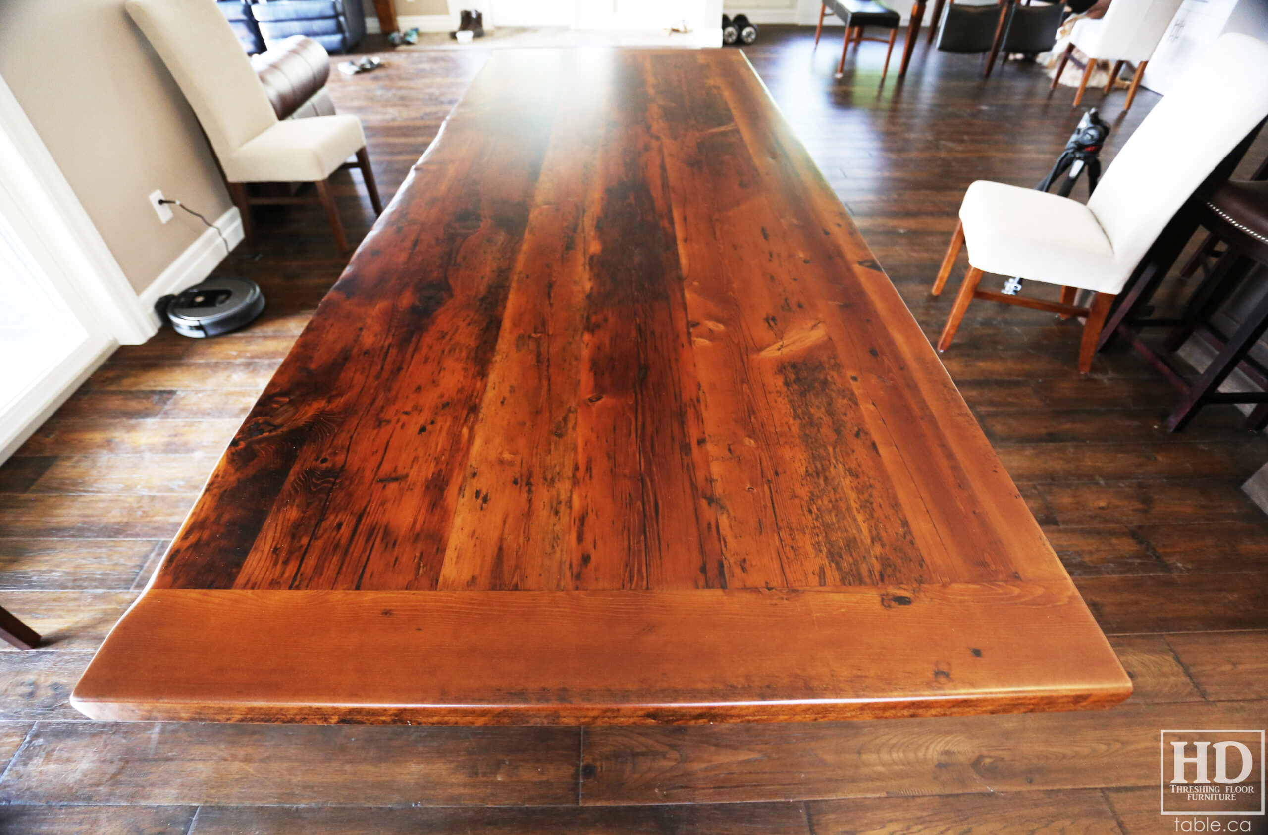 Barnwood Pedestal Table made from Ontario Barn by HD Threshing Floor Furniture / www.table.ca