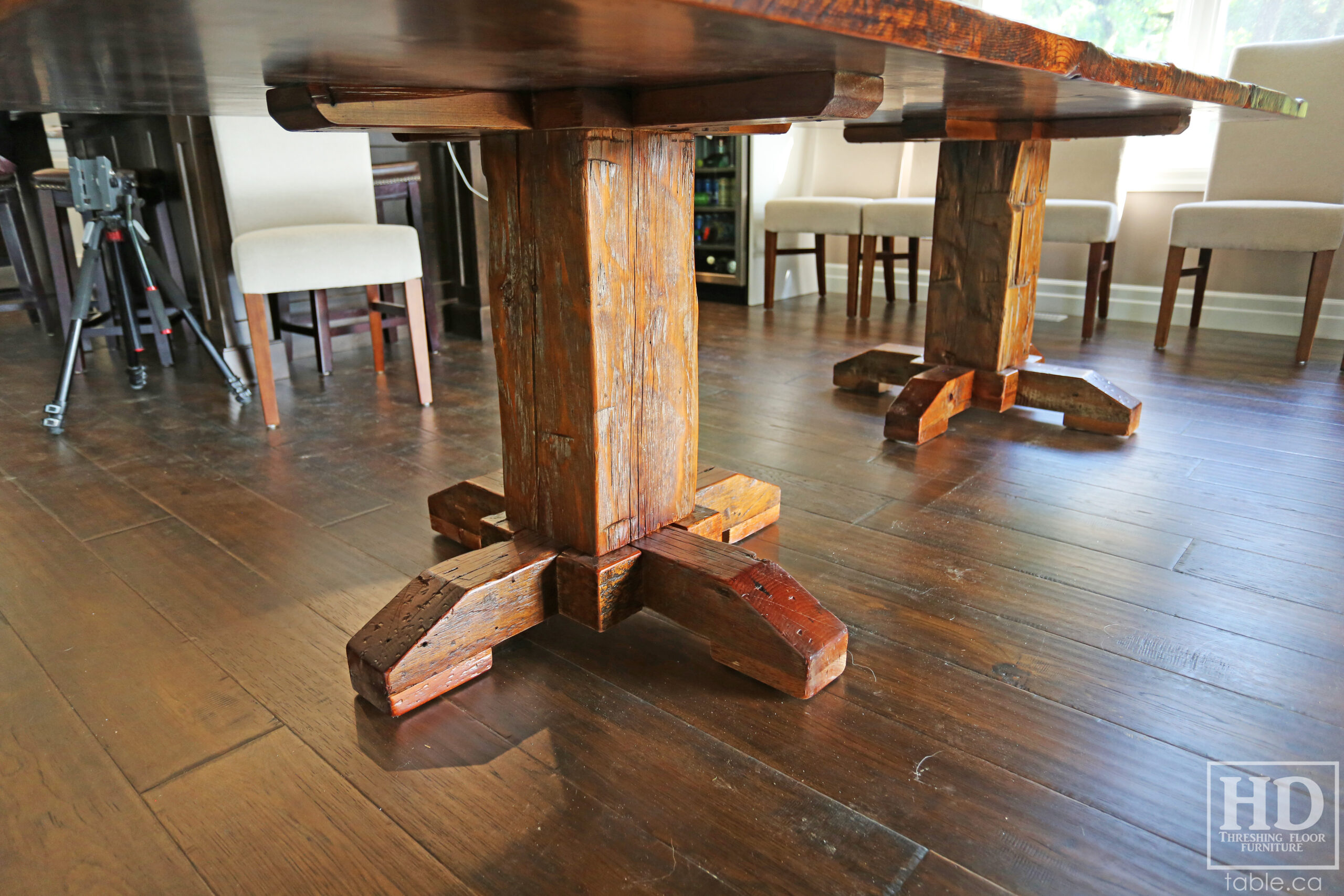 Barnwood Pedestal Table made from Ontario Barn by HD Threshing Floor Furniture / www.table.ca