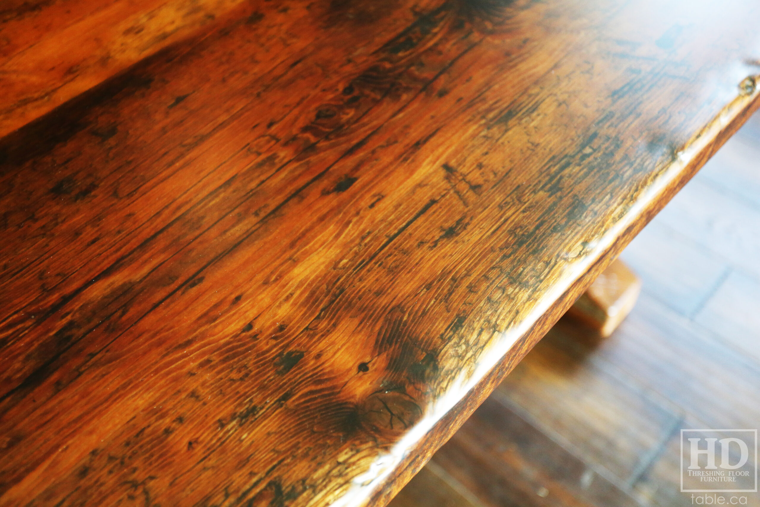 Barnwood Pedestal Table made from Ontario Barn by HD Threshing Floor Furniture / www.table.ca