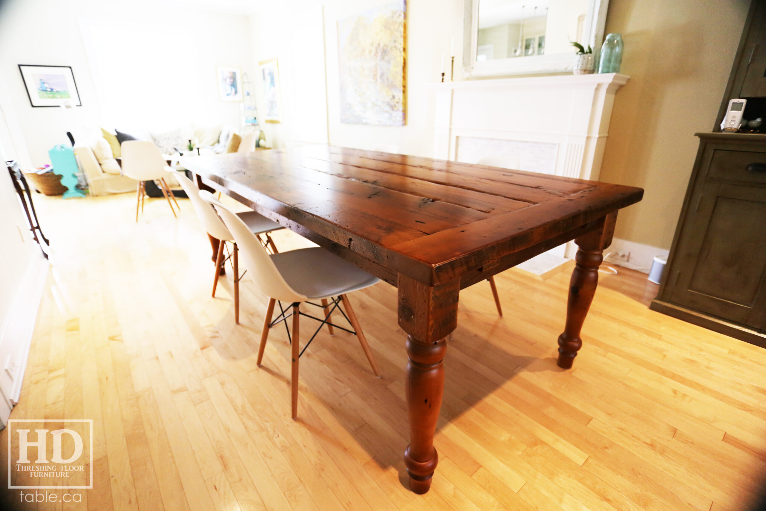 Rustic Harvest Table by HD Threshing Floor Furniture / www.table.ca