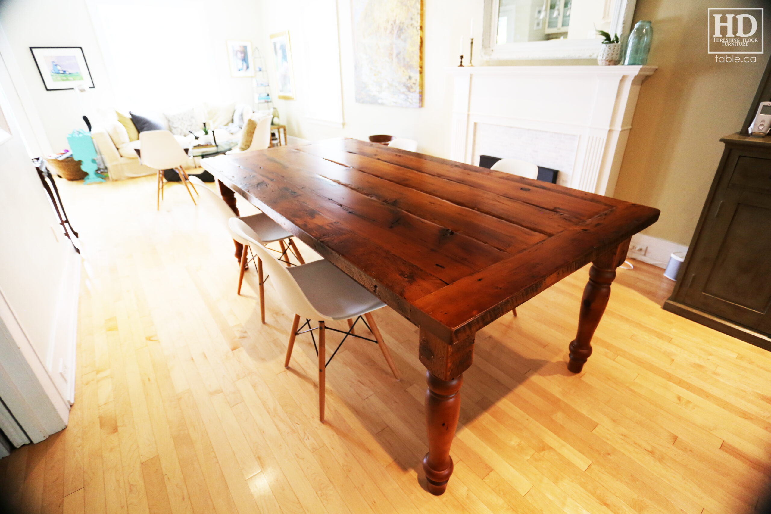 Rustic Harvest Table by HD Threshing Floor Furniture / www.table.ca