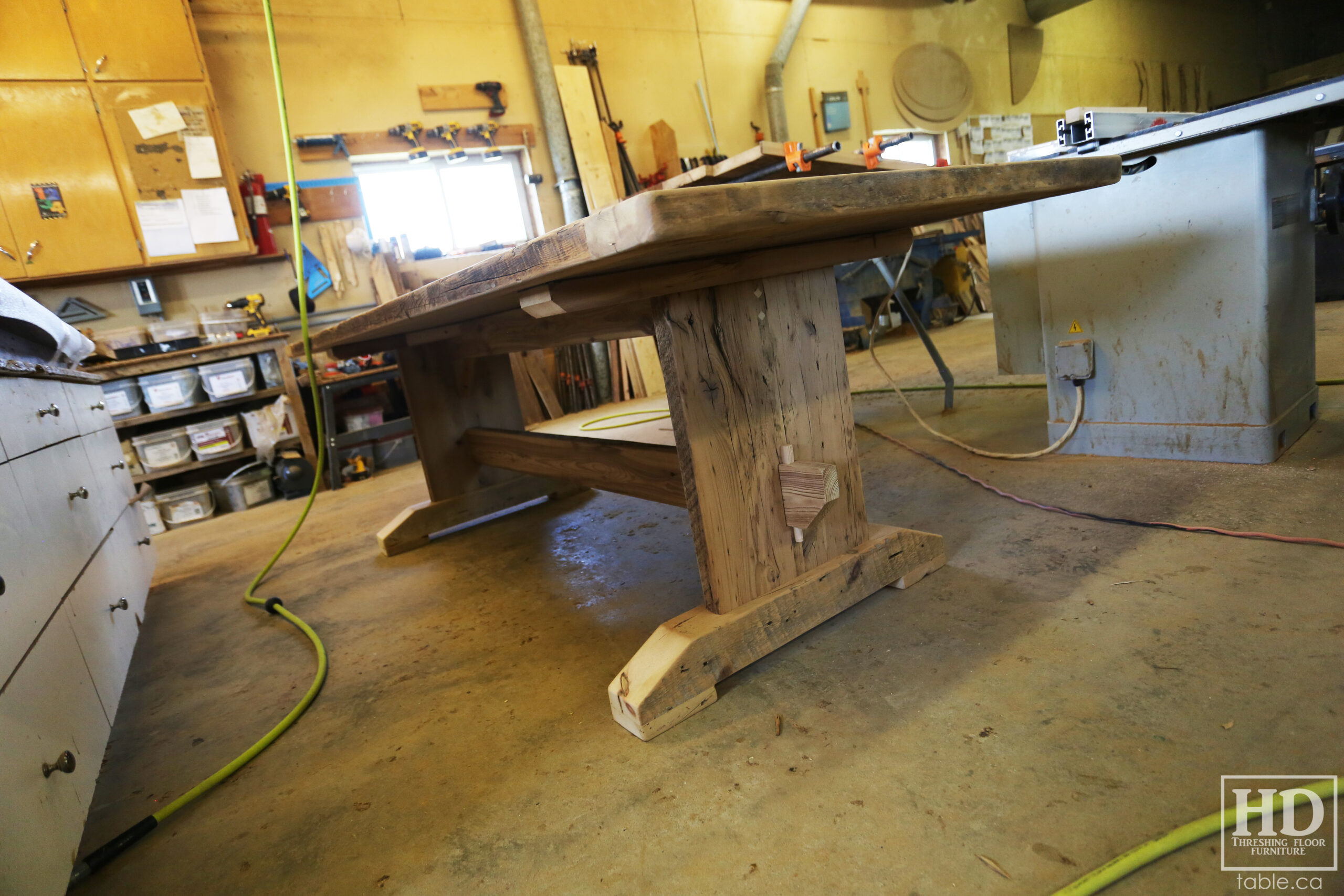 Rustic Reclaimed Wood Table made from Ontario Barnwood by HD Threshing Floor Furniture / www.table.ca