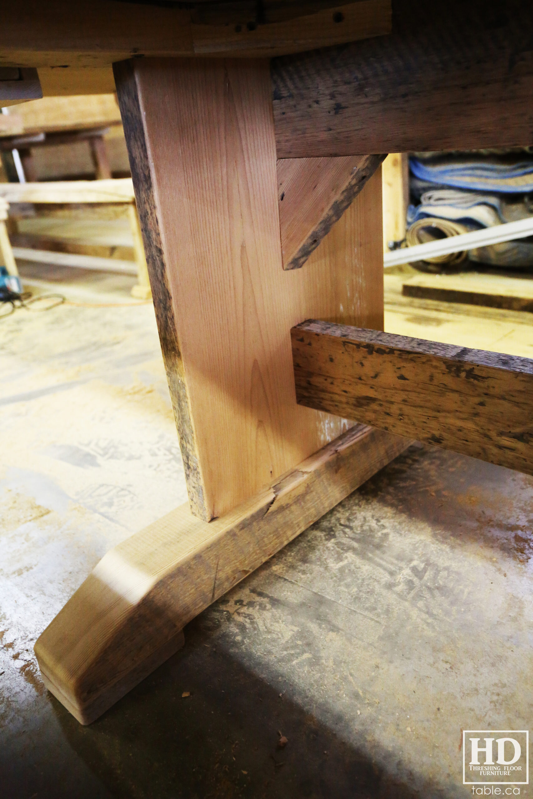 Reclaimed Wood Table & Bench by HD Threshing Floor Furniture / www.table.ca