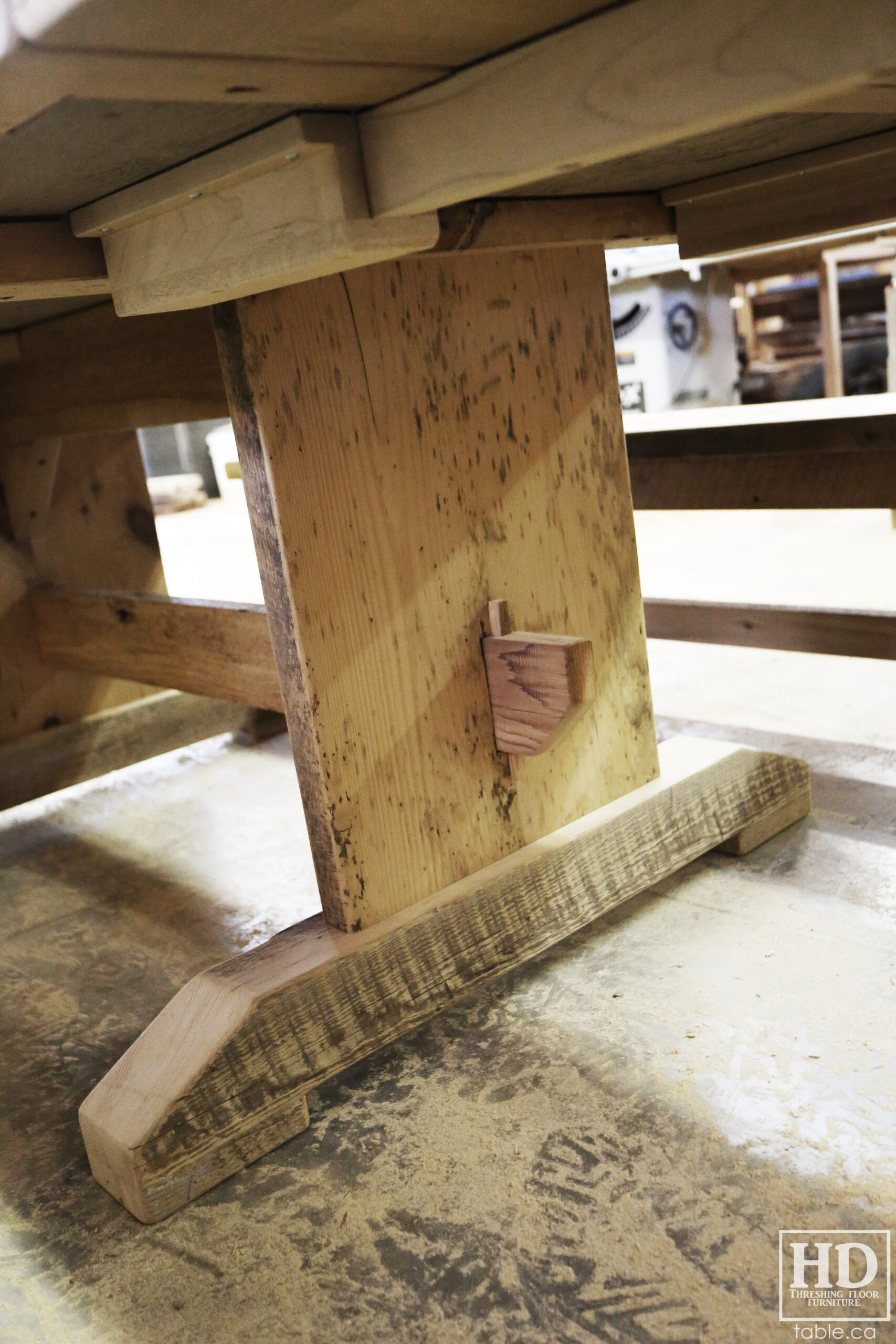 Reclaimed Wood Table & Bench by HD Threshing Floor Furniture / www.table.ca