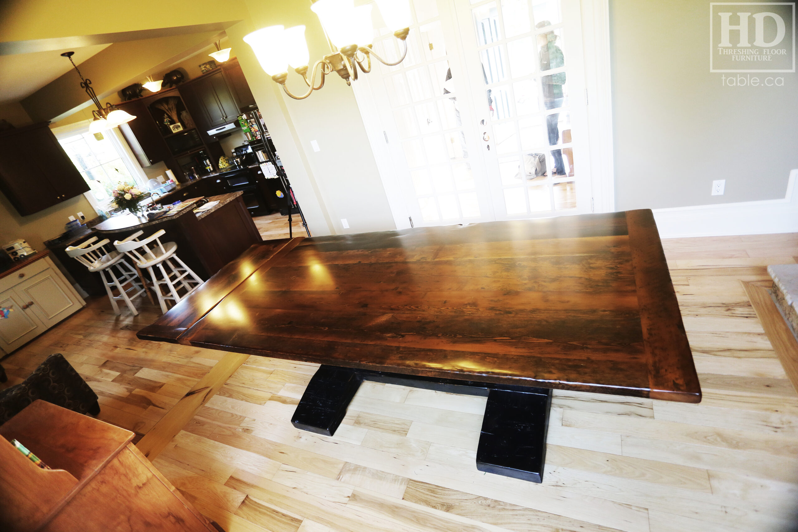 Custom Reclaimed Wood Pedestal Table by HD Threshing Floor Furniture / www.table.ca
