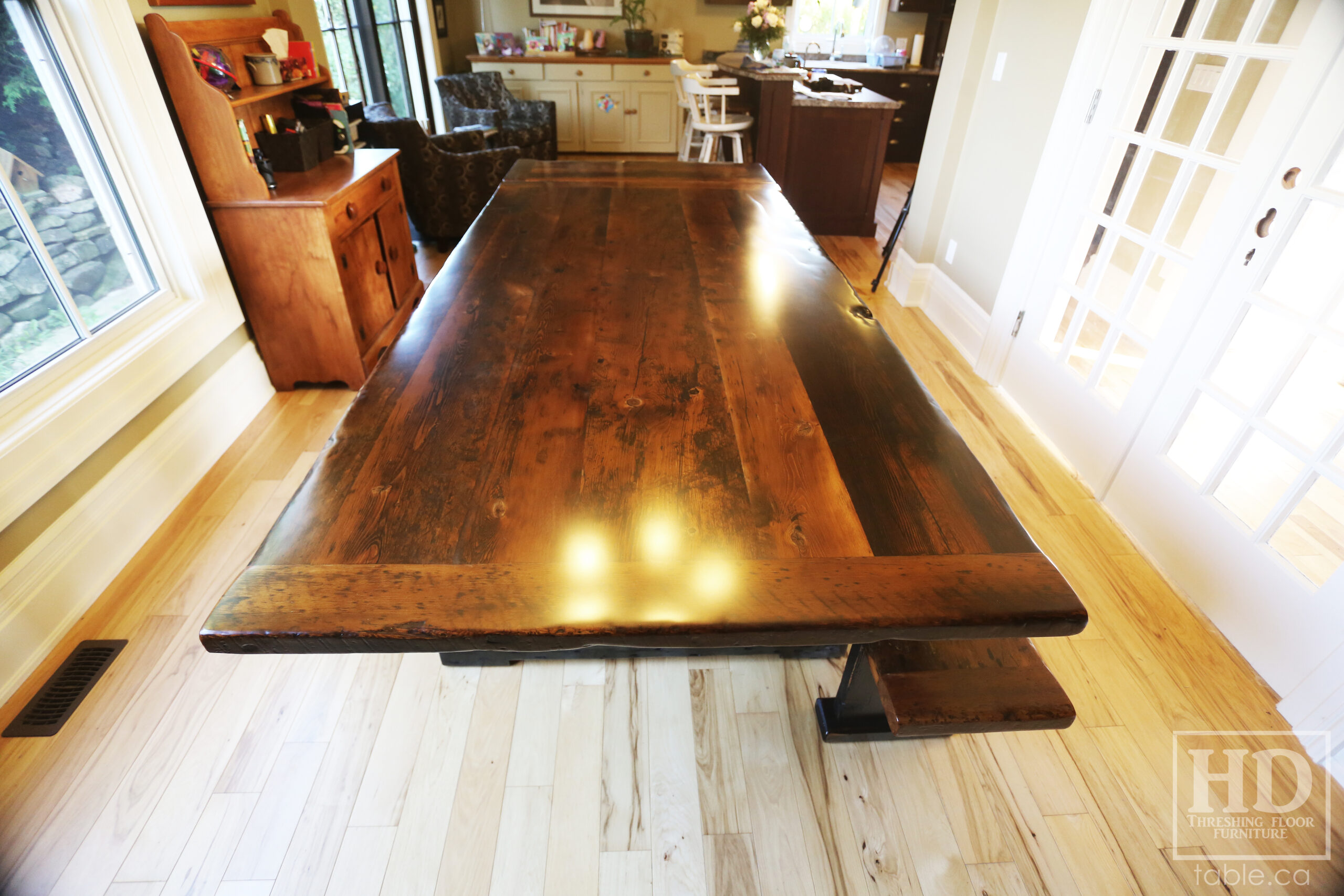 Custom Reclaimed Wood Pedestal Table by HD Threshing Floor Furniture / www.table.ca