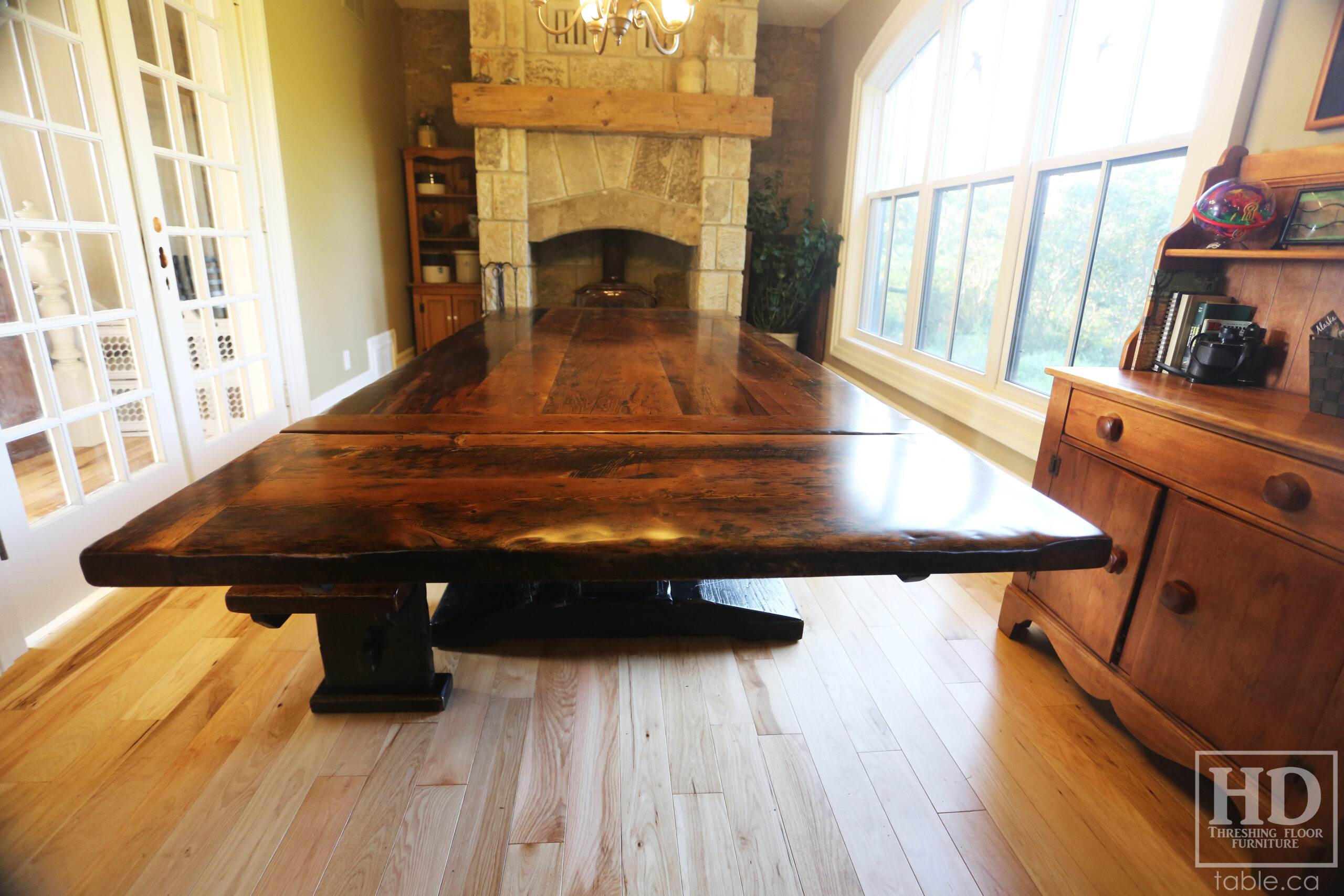 Custom Reclaimed Wood Pedestal Table by HD Threshing Floor Furniture / www.table.ca