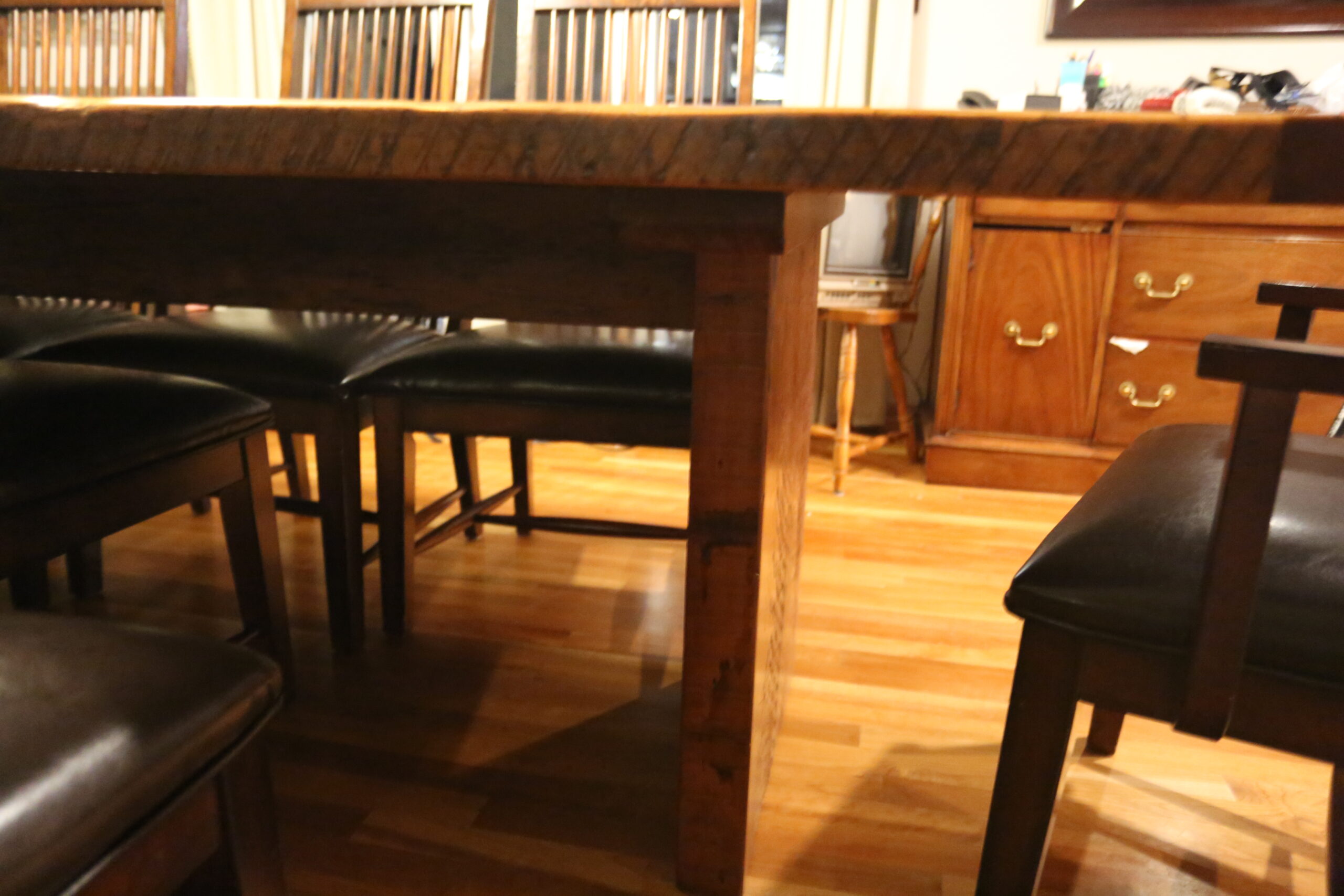 Old Growth Canadian Wood Table by HD Threshing Floor Furniture / www.table.ca