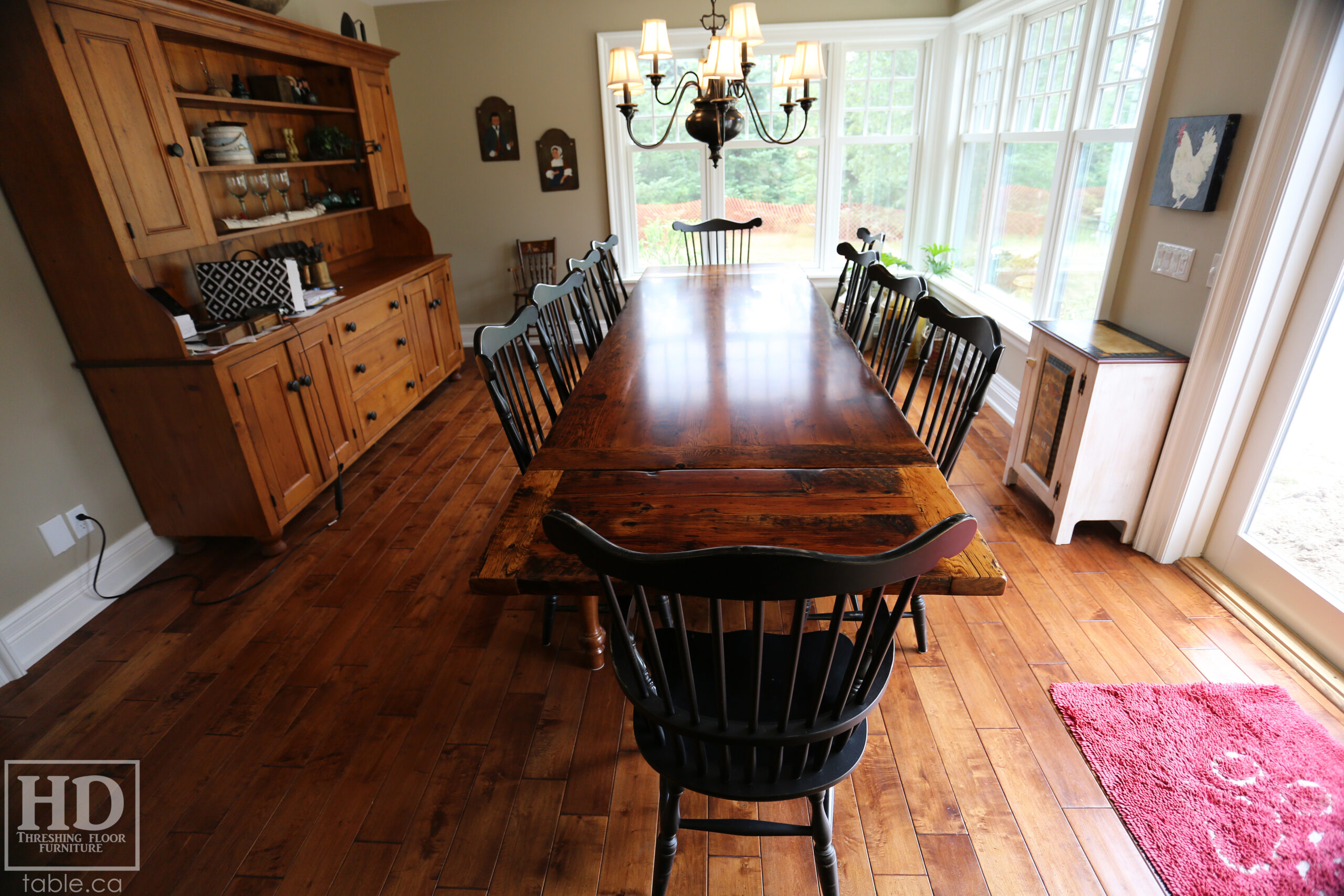 Country Style Harvest Table & Chairs by HD Threshing Floor Furniture / www.table.ca