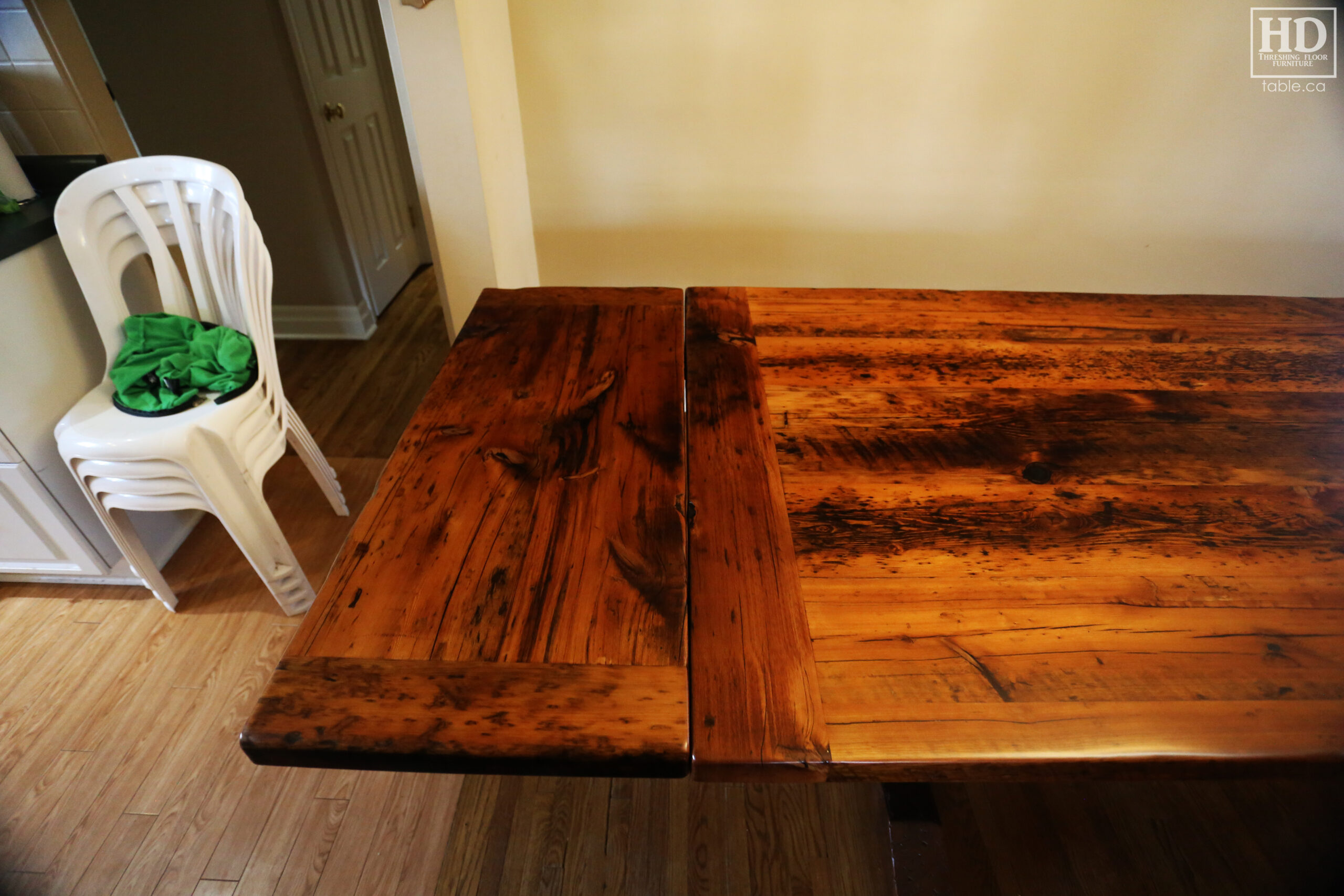 Threshing Table with Epoxy Finish by HD Threshing Floor Furniture / www.table.ca